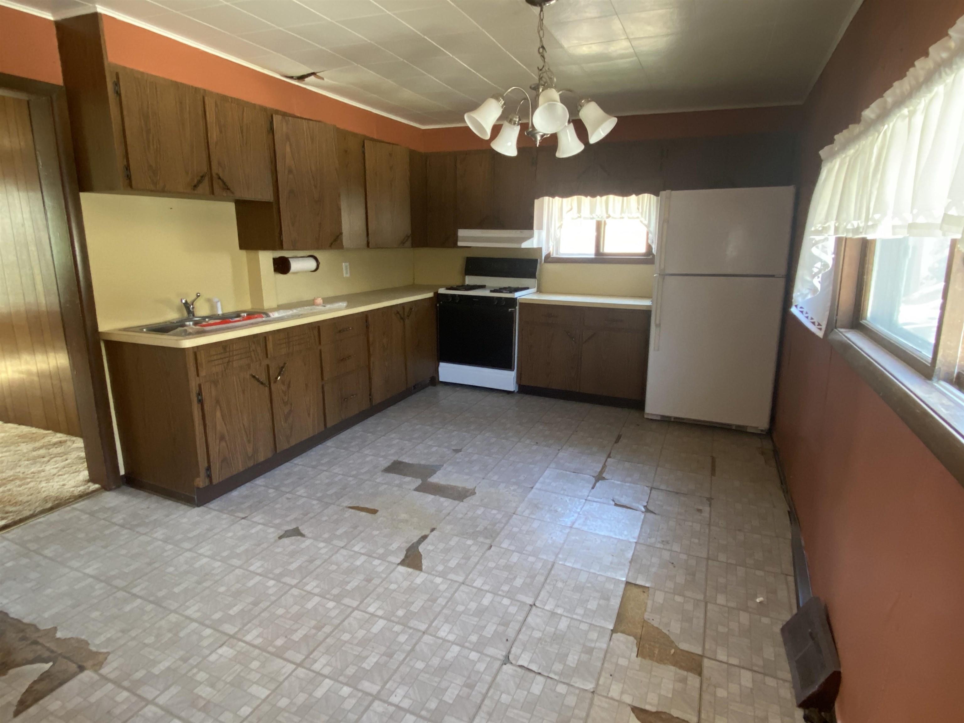 1026 FOURTH AVENUE, Stevens Point, Wisconsin 54481, 3 Bedrooms Bedrooms, ,2 BathroomsBathrooms,Residential,For Sale,1026 FOURTH AVENUE,22501994