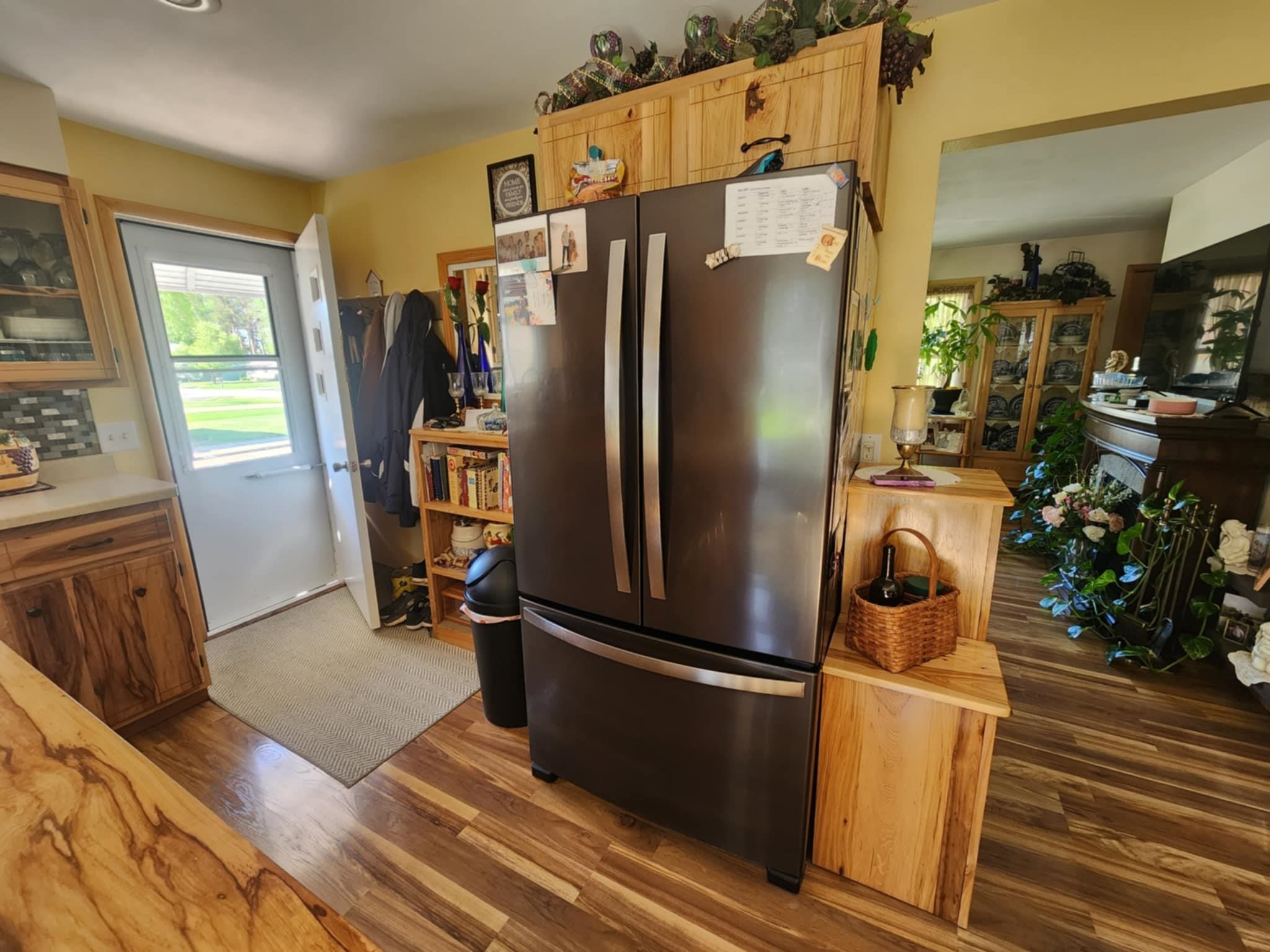 417 WILDWOOD COURT, Marshfield, Wisconsin 54449, 4 Bedrooms Bedrooms, ,1 BathroomBathrooms,Residential,For Sale,417 WILDWOOD COURT,22501996