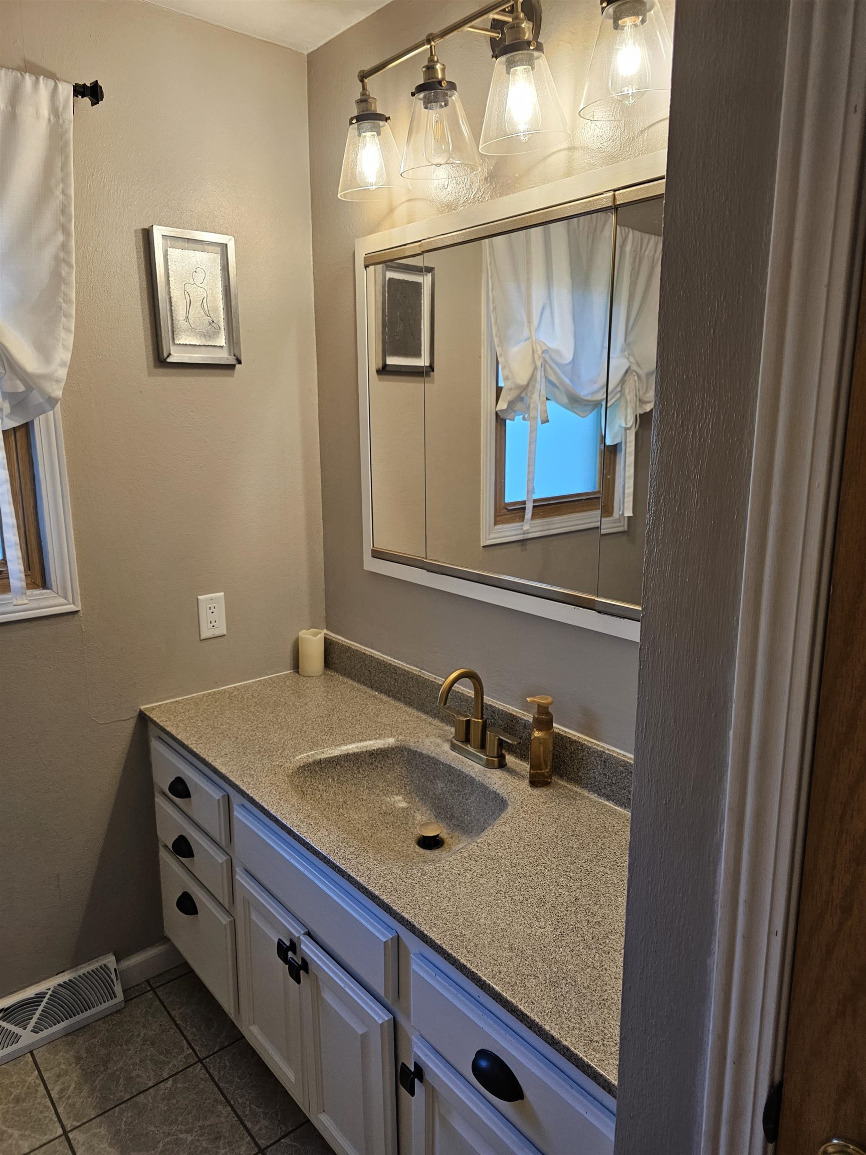 1100 W 17TH STREET, Marshfield, Wisconsin 54449, 3 Bedrooms Bedrooms, ,1 BathroomBathrooms,Residential,For Sale,1100 W 17TH STREET,22502002