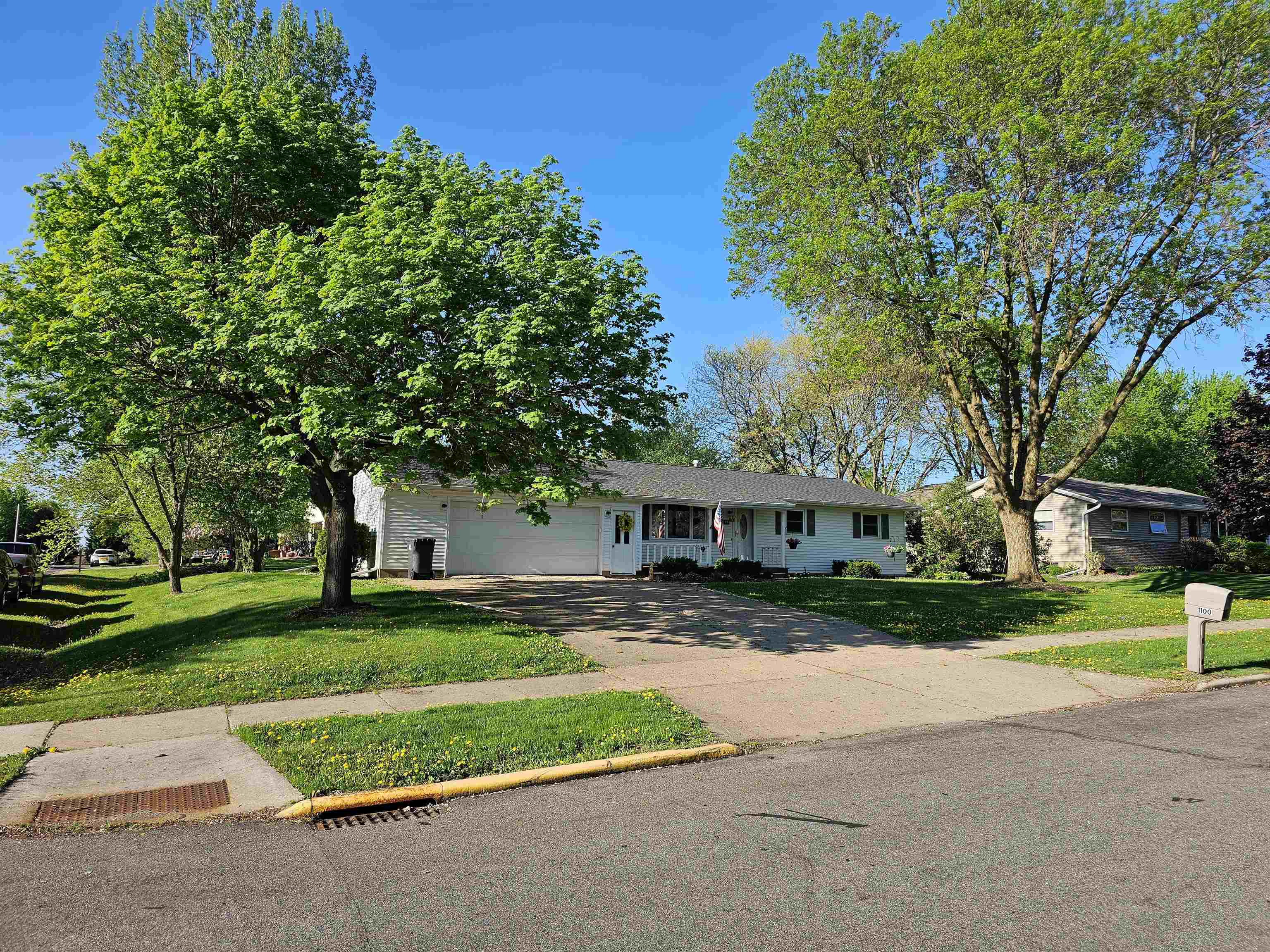 1100 W 17TH STREET, Marshfield, Wisconsin 54449, 3 Bedrooms Bedrooms, ,1 BathroomBathrooms,Residential,For Sale,1100 W 17TH STREET,22502002
