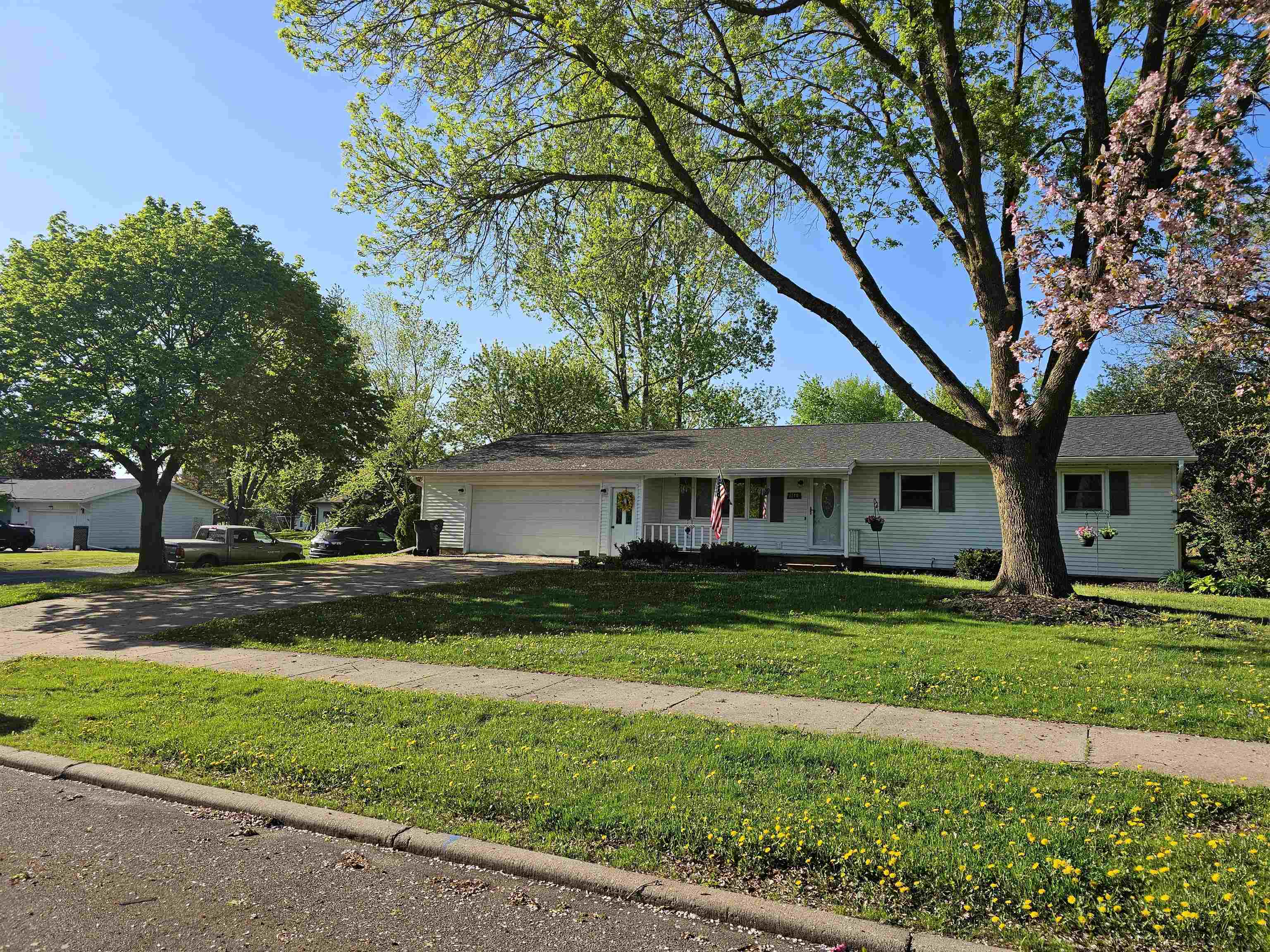 1100 W 17TH STREET, Marshfield, Wisconsin 54449, 3 Bedrooms Bedrooms, ,1 BathroomBathrooms,Residential,For Sale,1100 W 17TH STREET,22502002