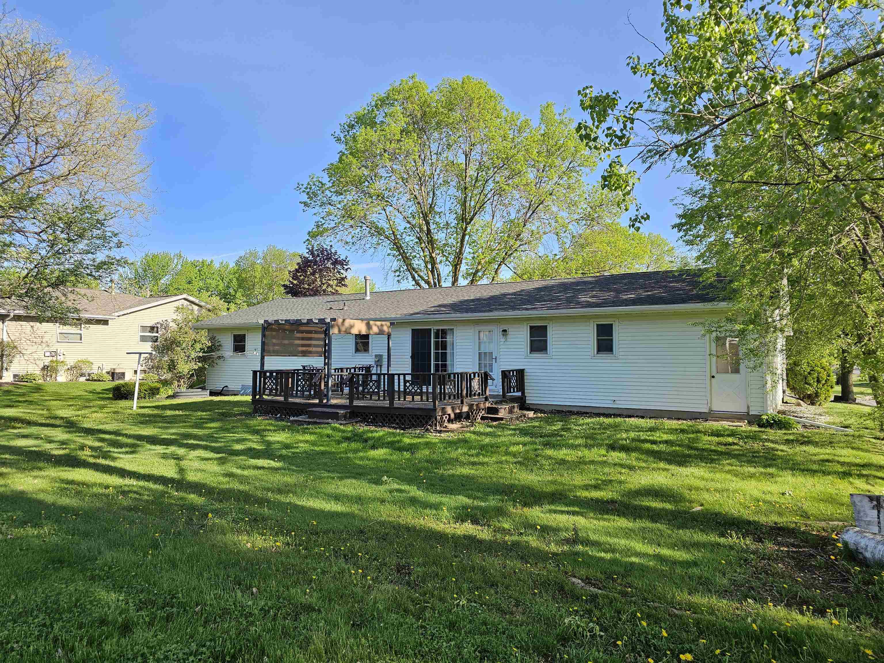 1100 W 17TH STREET, Marshfield, Wisconsin 54449, 3 Bedrooms Bedrooms, ,1 BathroomBathrooms,Residential,For Sale,1100 W 17TH STREET,22502002