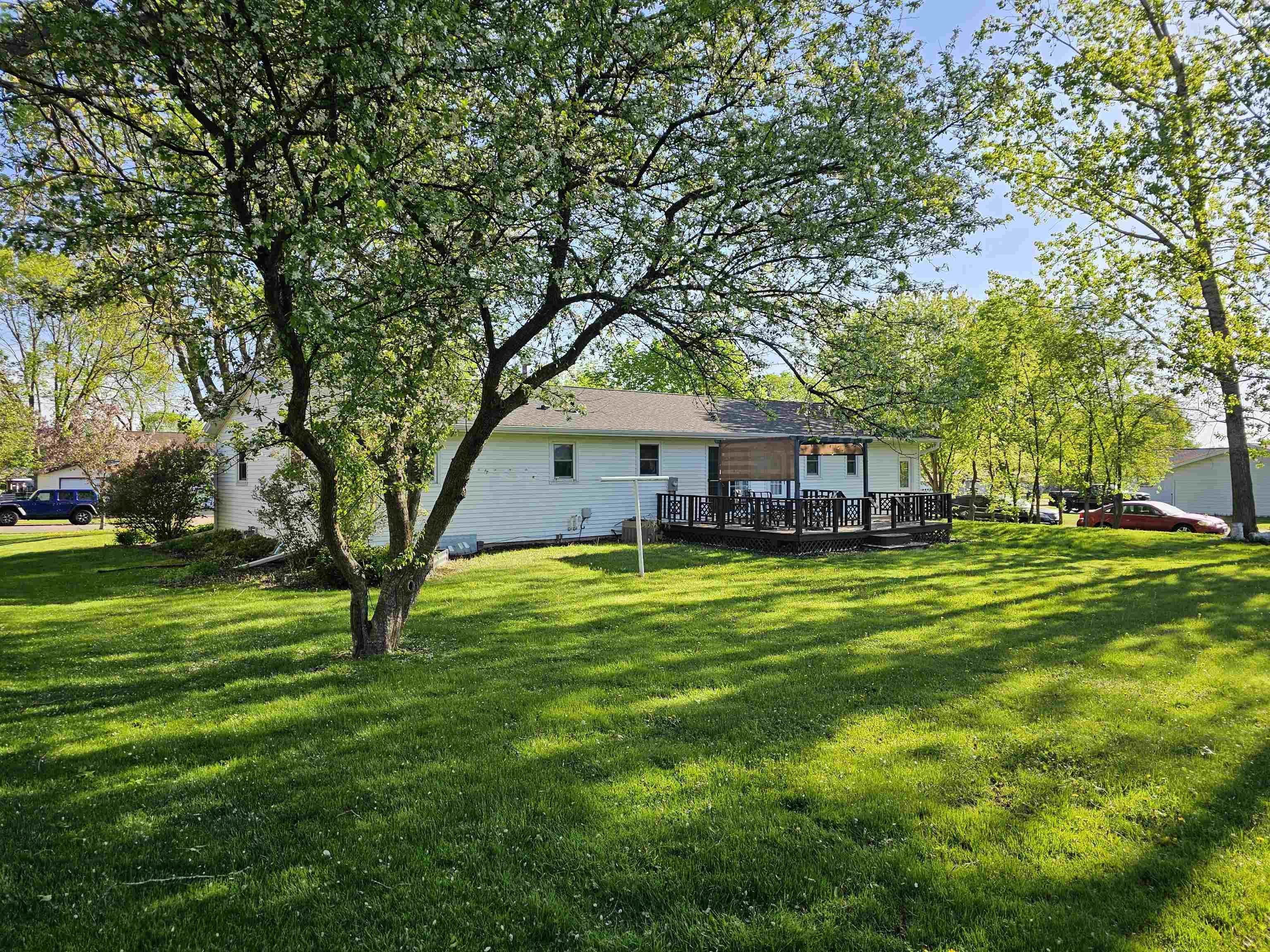1100 W 17TH STREET, Marshfield, Wisconsin 54449, 3 Bedrooms Bedrooms, ,1 BathroomBathrooms,Residential,For Sale,1100 W 17TH STREET,22502002