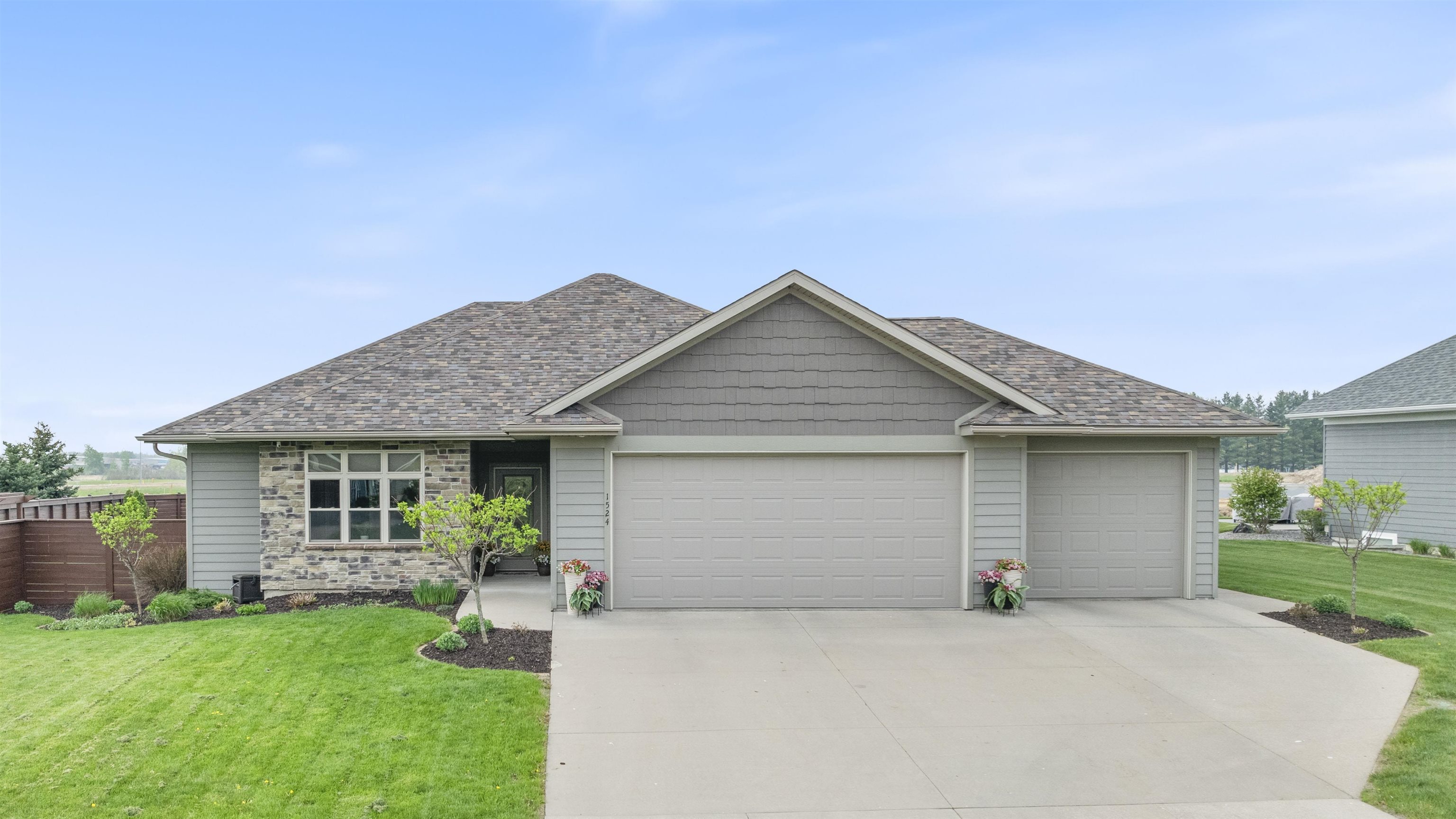 1524 E 20TH STREET, Marshfield, Wisconsin 54449, 4 Bedrooms Bedrooms, ,3 BathroomsBathrooms,Residential,For Sale,1524 E 20TH STREET,22502004