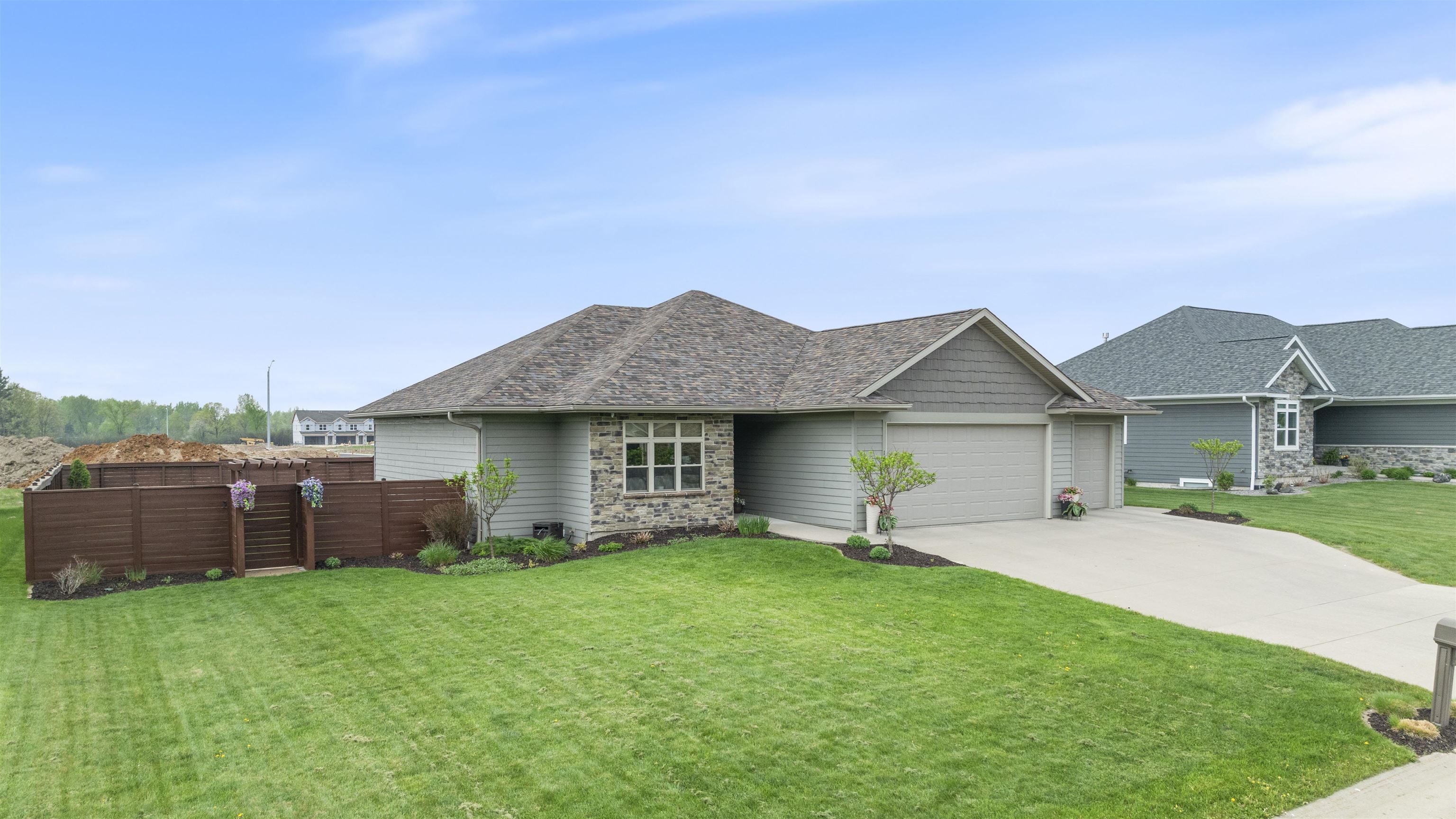 1524 E 20TH STREET, Marshfield, Wisconsin 54449, 4 Bedrooms Bedrooms, ,3 BathroomsBathrooms,Residential,For Sale,1524 E 20TH STREET,22502004