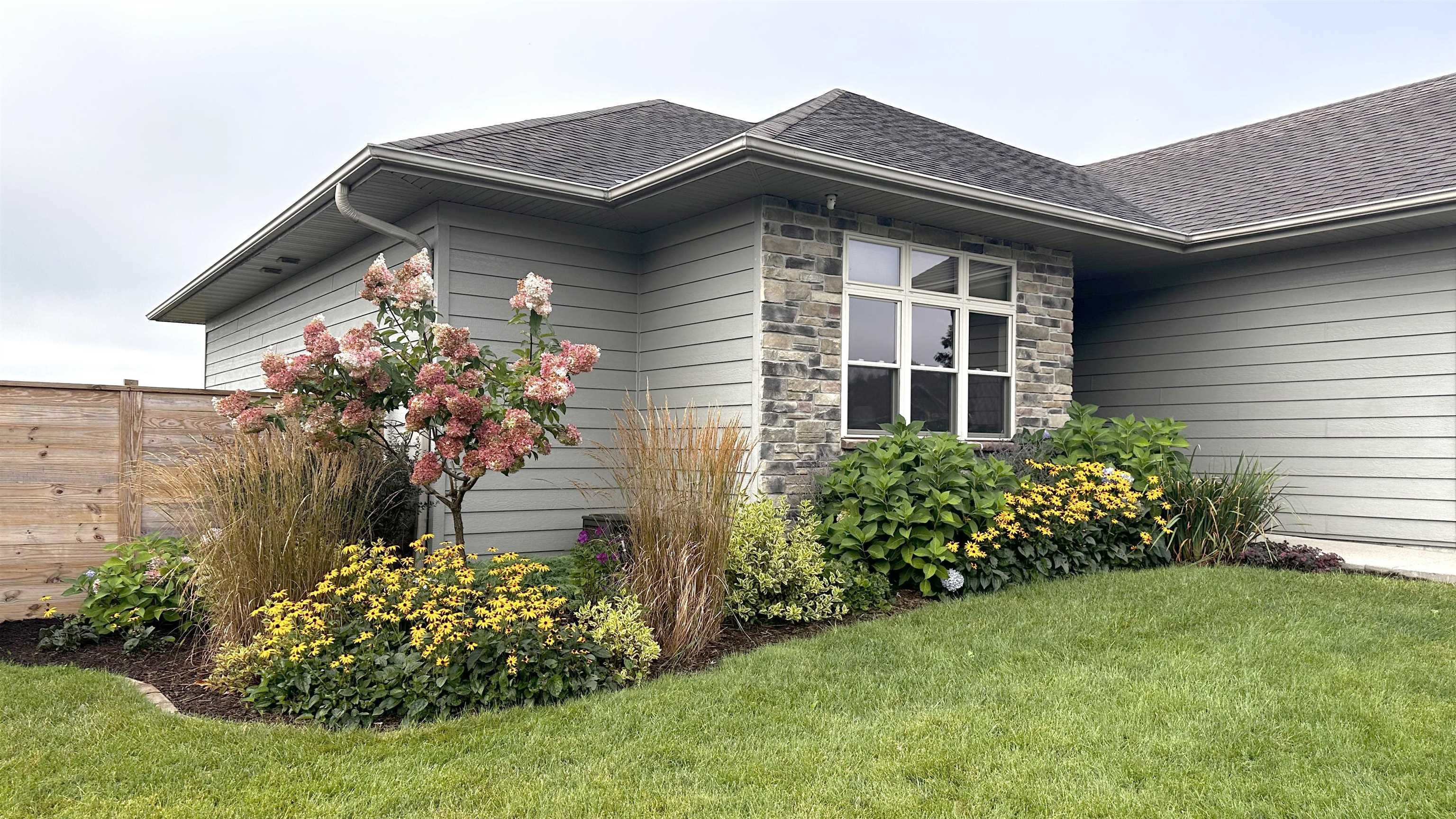 1524 E 20TH STREET, Marshfield, Wisconsin 54449, 4 Bedrooms Bedrooms, ,3 BathroomsBathrooms,Residential,For Sale,1524 E 20TH STREET,22502004