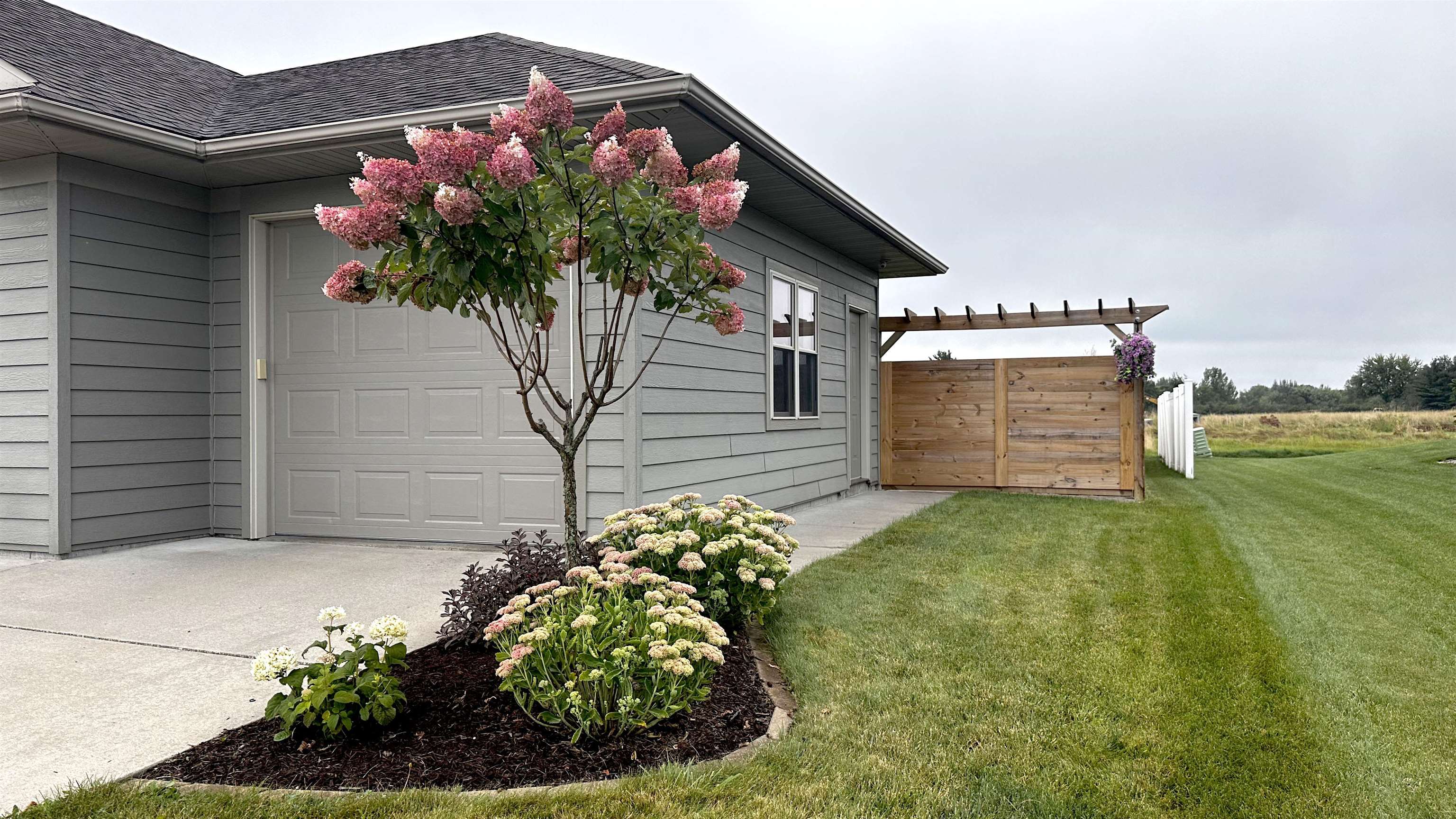 1524 E 20TH STREET, Marshfield, Wisconsin 54449, 4 Bedrooms Bedrooms, ,3 BathroomsBathrooms,Residential,For Sale,1524 E 20TH STREET,22502004
