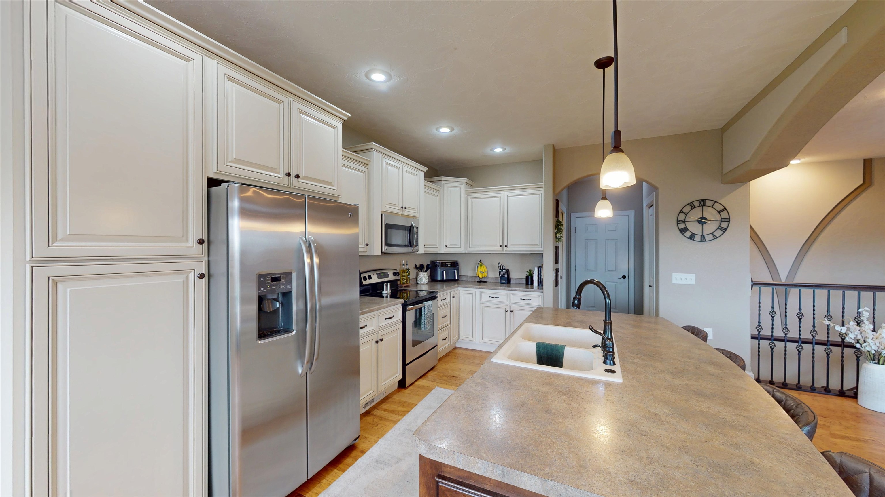 1524 E 20TH STREET, Marshfield, Wisconsin 54449, 4 Bedrooms Bedrooms, ,3 BathroomsBathrooms,Residential,For Sale,1524 E 20TH STREET,22502004