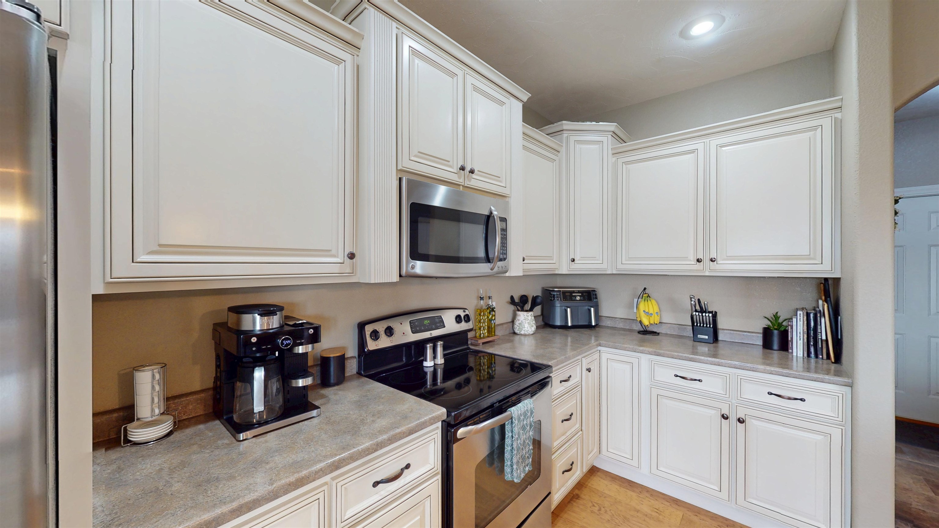 1524 E 20TH STREET, Marshfield, Wisconsin 54449, 4 Bedrooms Bedrooms, ,3 BathroomsBathrooms,Residential,For Sale,1524 E 20TH STREET,22502004