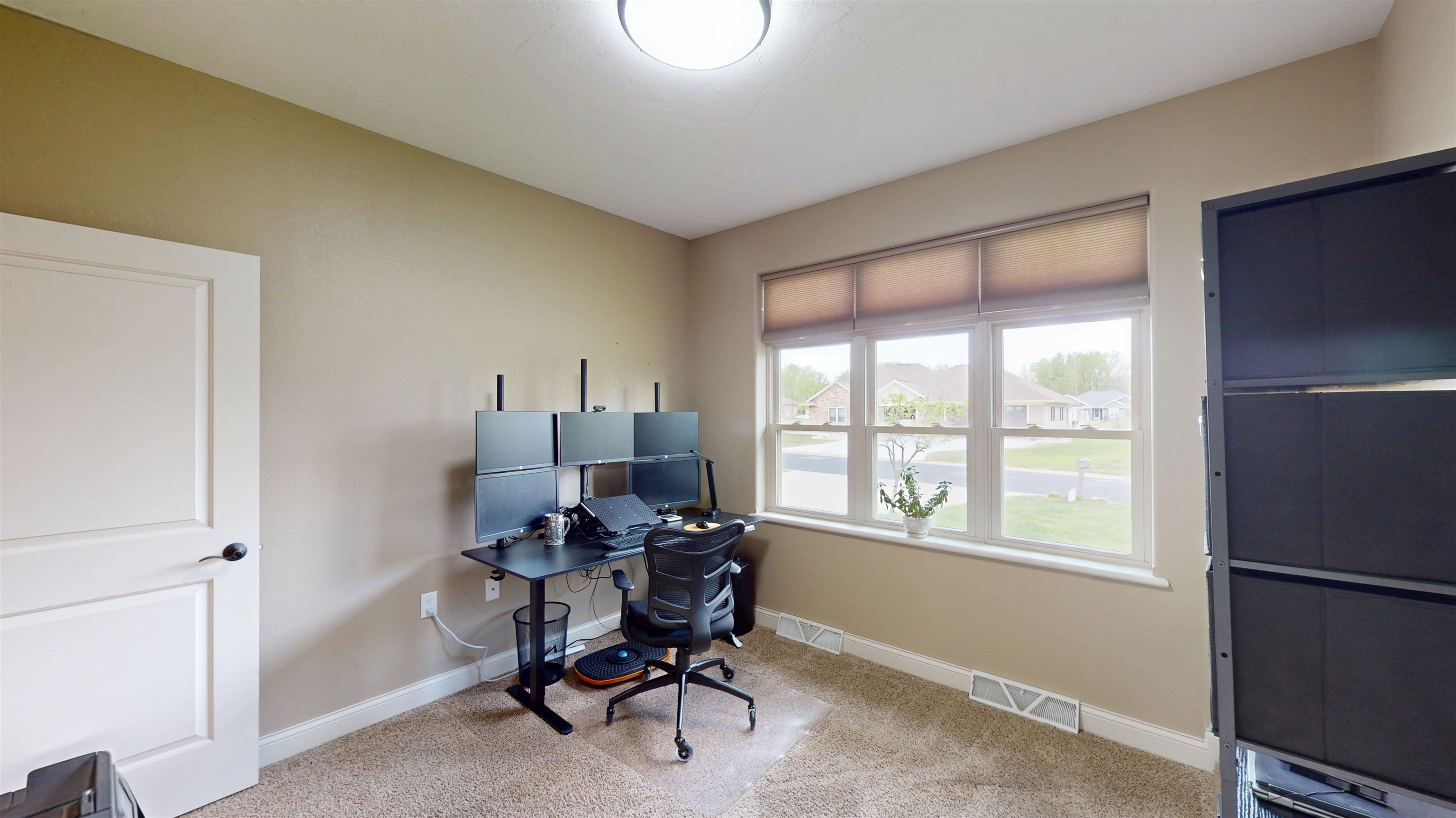 1524 E 20TH STREET, Marshfield, Wisconsin 54449, 4 Bedrooms Bedrooms, ,3 BathroomsBathrooms,Residential,For Sale,1524 E 20TH STREET,22502004