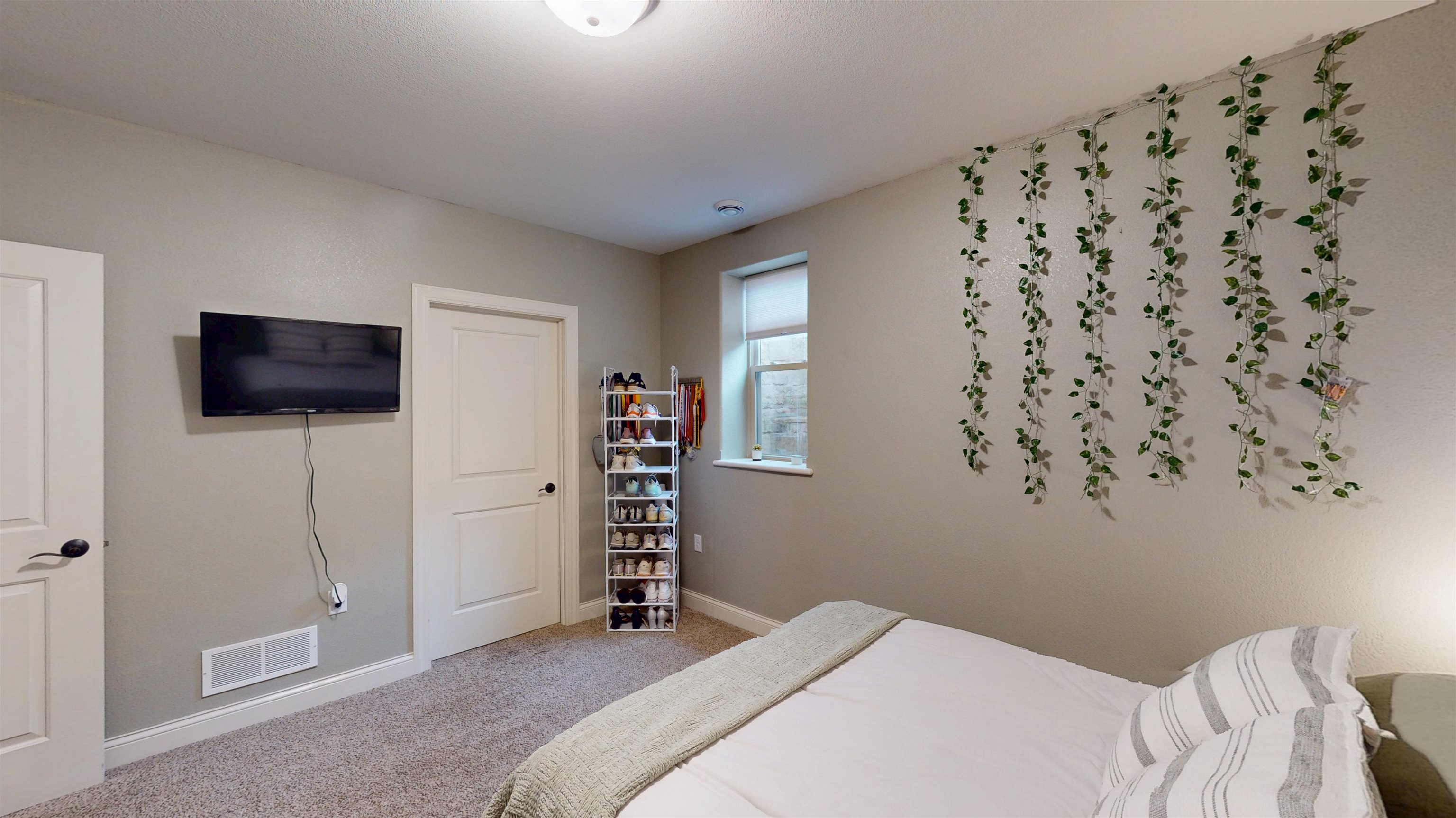 1524 E 20TH STREET, Marshfield, Wisconsin 54449, 4 Bedrooms Bedrooms, ,3 BathroomsBathrooms,Residential,For Sale,1524 E 20TH STREET,22502004
