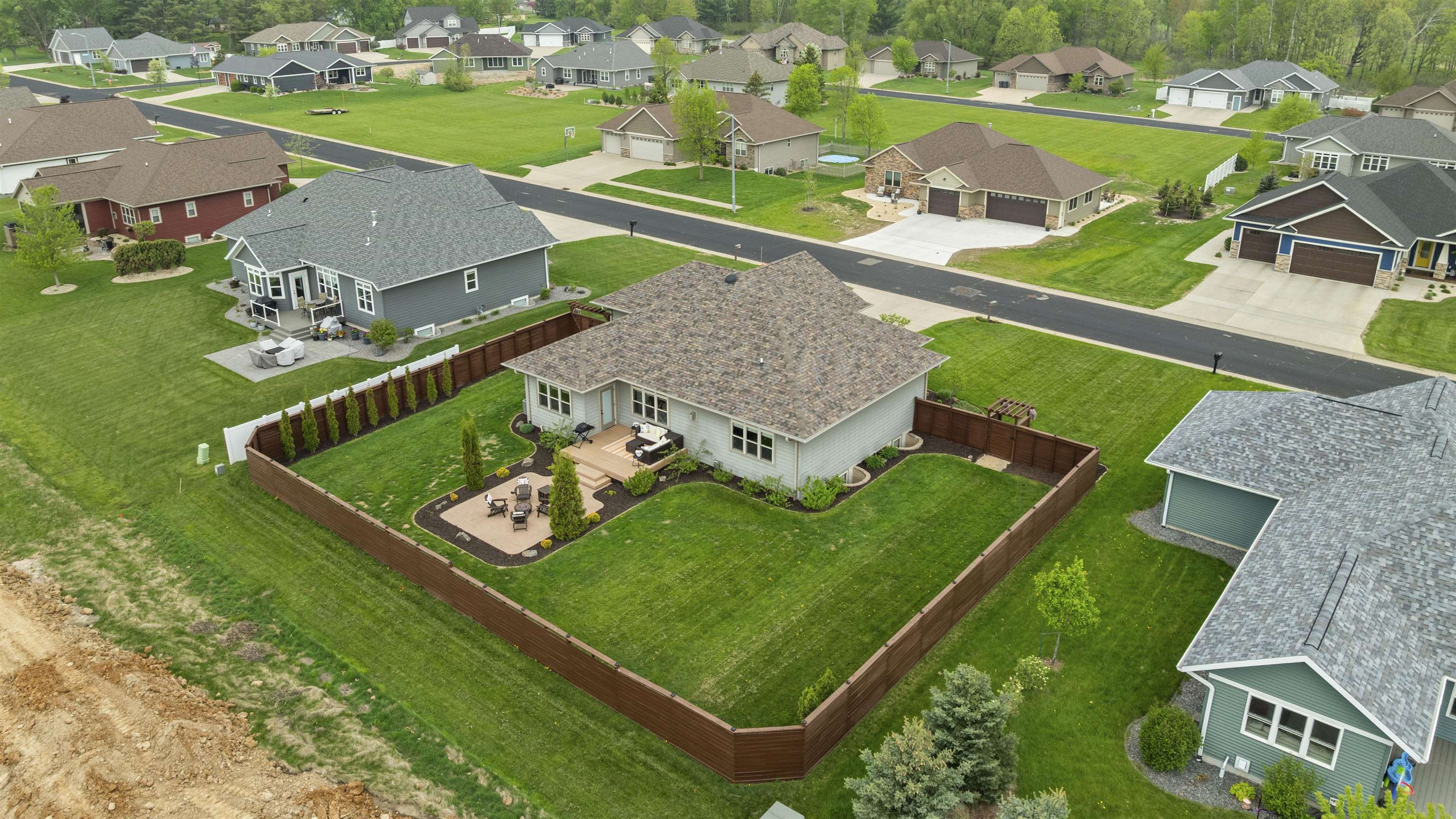 1524 E 20TH STREET, Marshfield, Wisconsin 54449, 4 Bedrooms Bedrooms, ,3 BathroomsBathrooms,Residential,For Sale,1524 E 20TH STREET,22502004