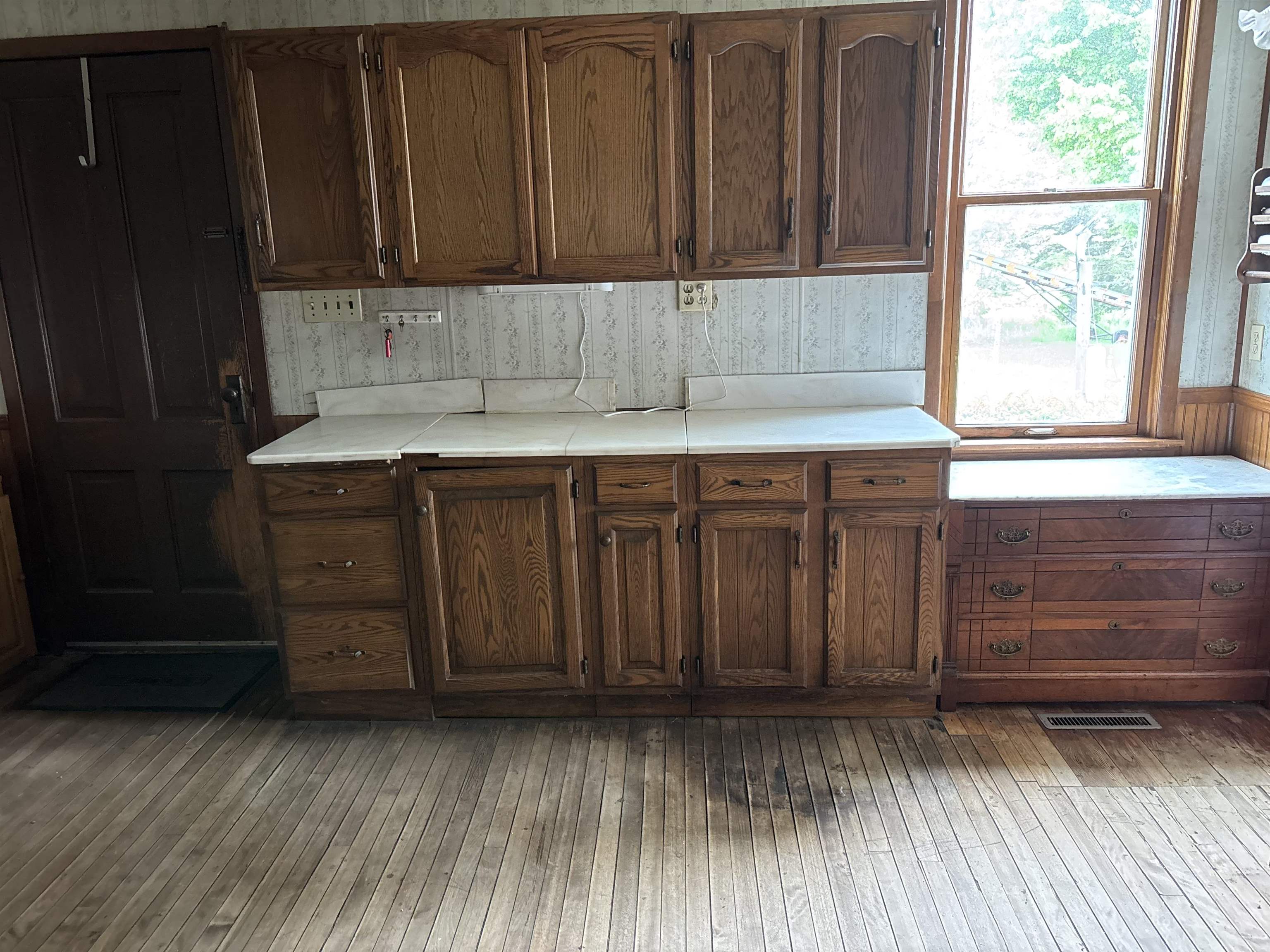 1954 ELM DRIVE, WEST BEND, Wisconsin 53095, 3 Bedrooms Bedrooms, ,2 BathroomsBathrooms,Residential,For Sale,1954 ELM DRIVE,22502012
