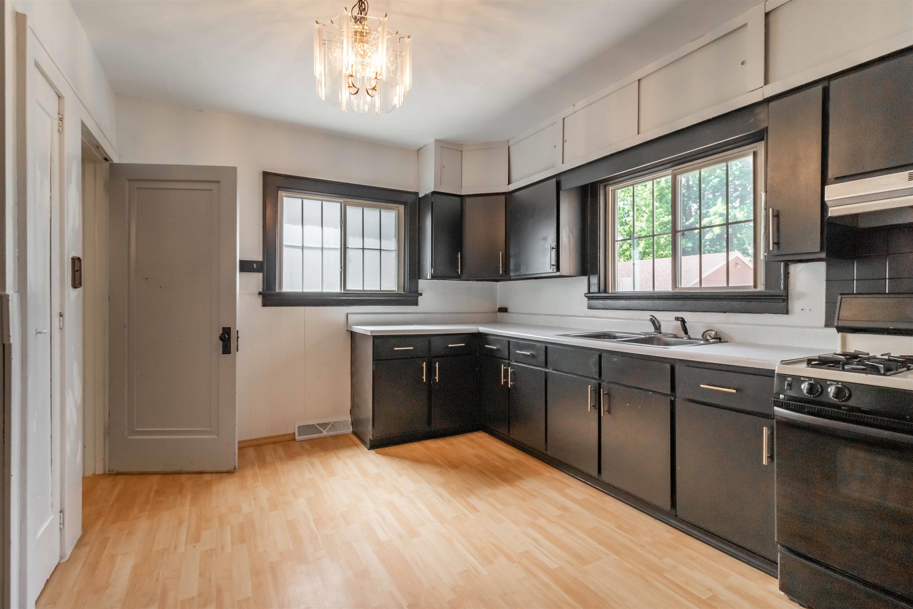 1225 FRANKLIN STREET, Stevens Point, Wisconsin 54481, 3 Bedrooms Bedrooms, ,1 BathroomBathrooms,Multi-family,For Sale,1225 FRANKLIN STREET,22502014