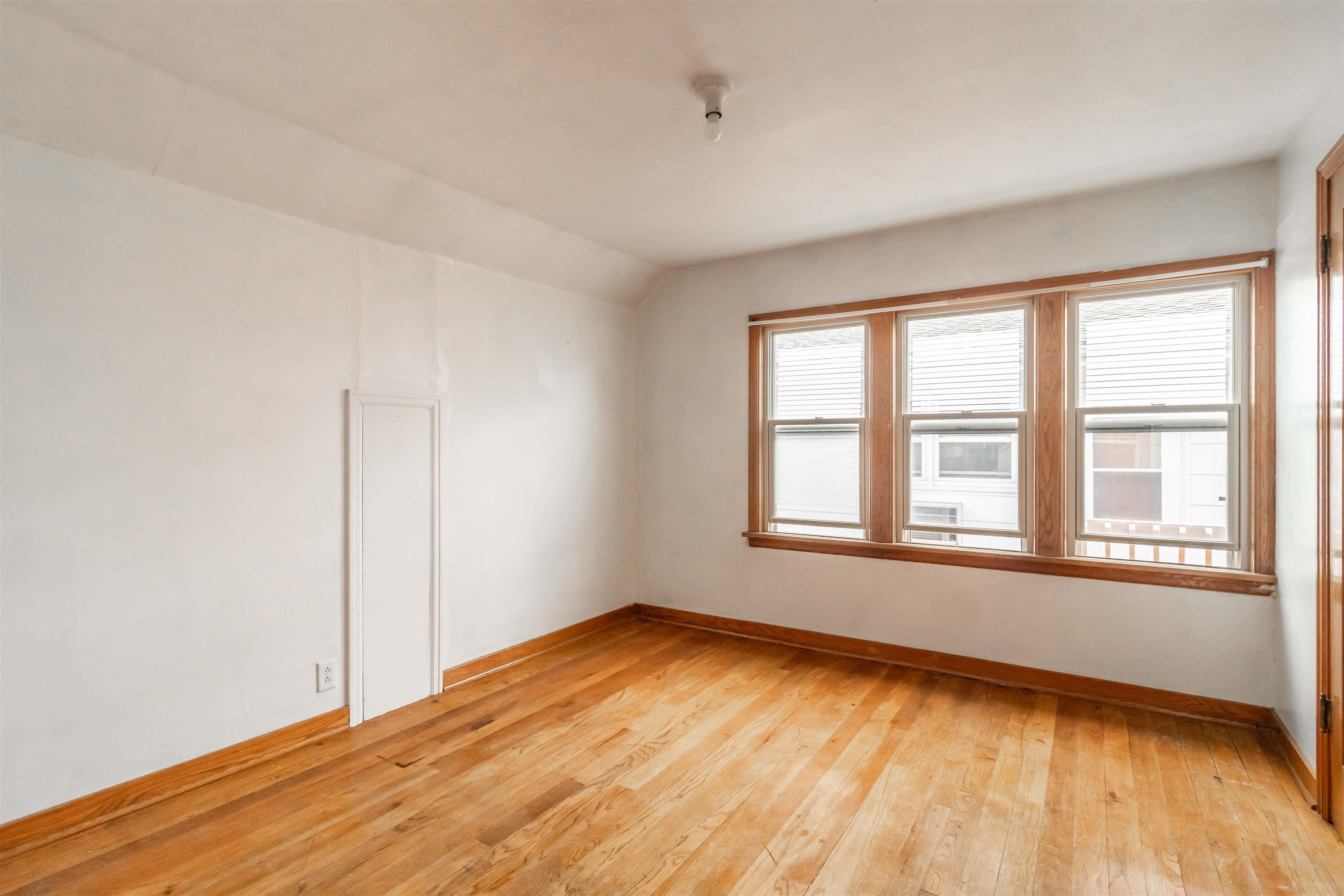1225 FRANKLIN STREET, Stevens Point, Wisconsin 54481, 3 Bedrooms Bedrooms, ,1 BathroomBathrooms,Multi-family,For Sale,1225 FRANKLIN STREET,22502014