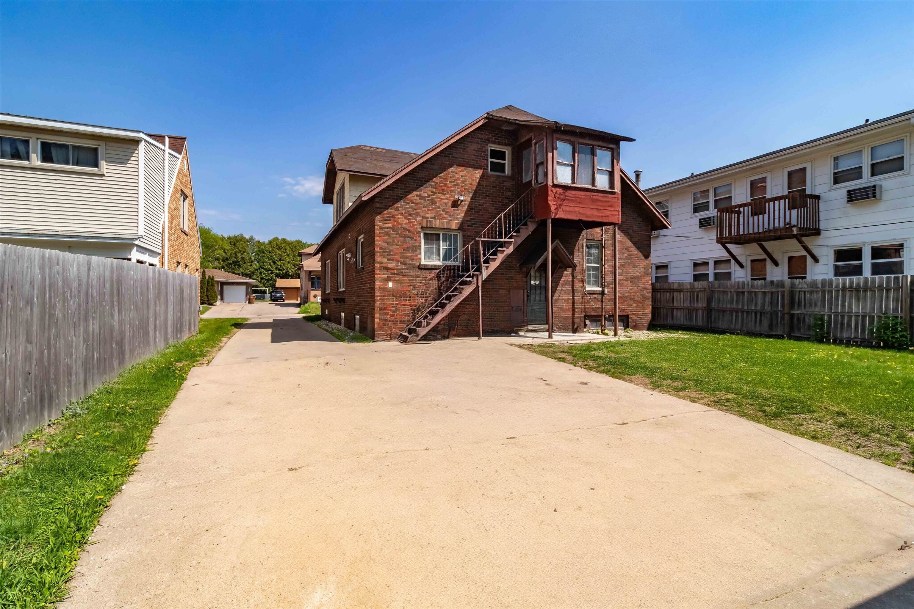 1225 FRANKLIN STREET, Stevens Point, Wisconsin 54481, 3 Bedrooms Bedrooms, ,1 BathroomBathrooms,Multi-family,For Sale,1225 FRANKLIN STREET,22502014