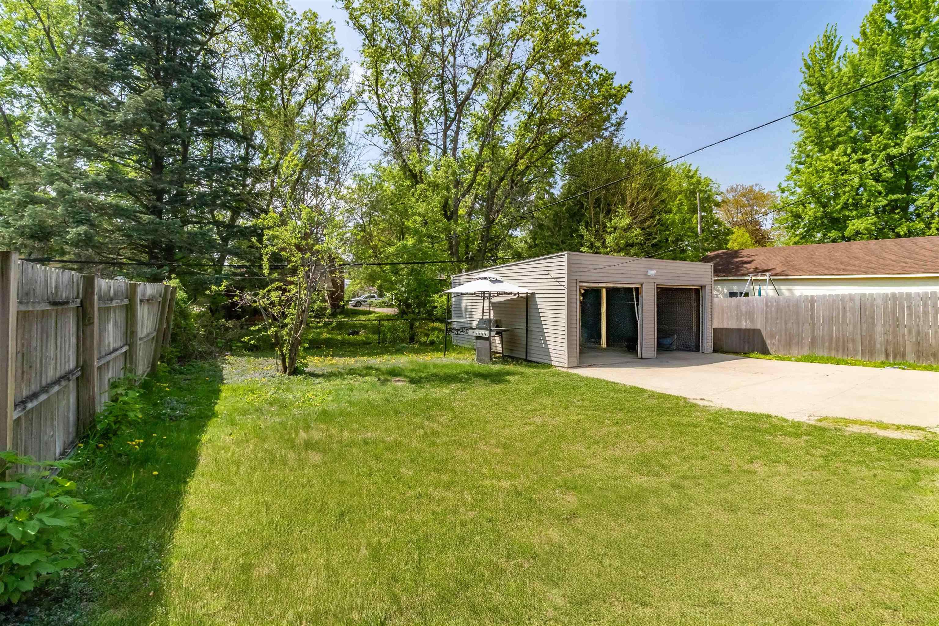 1225 FRANKLIN STREET, Stevens Point, Wisconsin 54481, 3 Bedrooms Bedrooms, ,1 BathroomBathrooms,Multi-family,For Sale,1225 FRANKLIN STREET,22502014