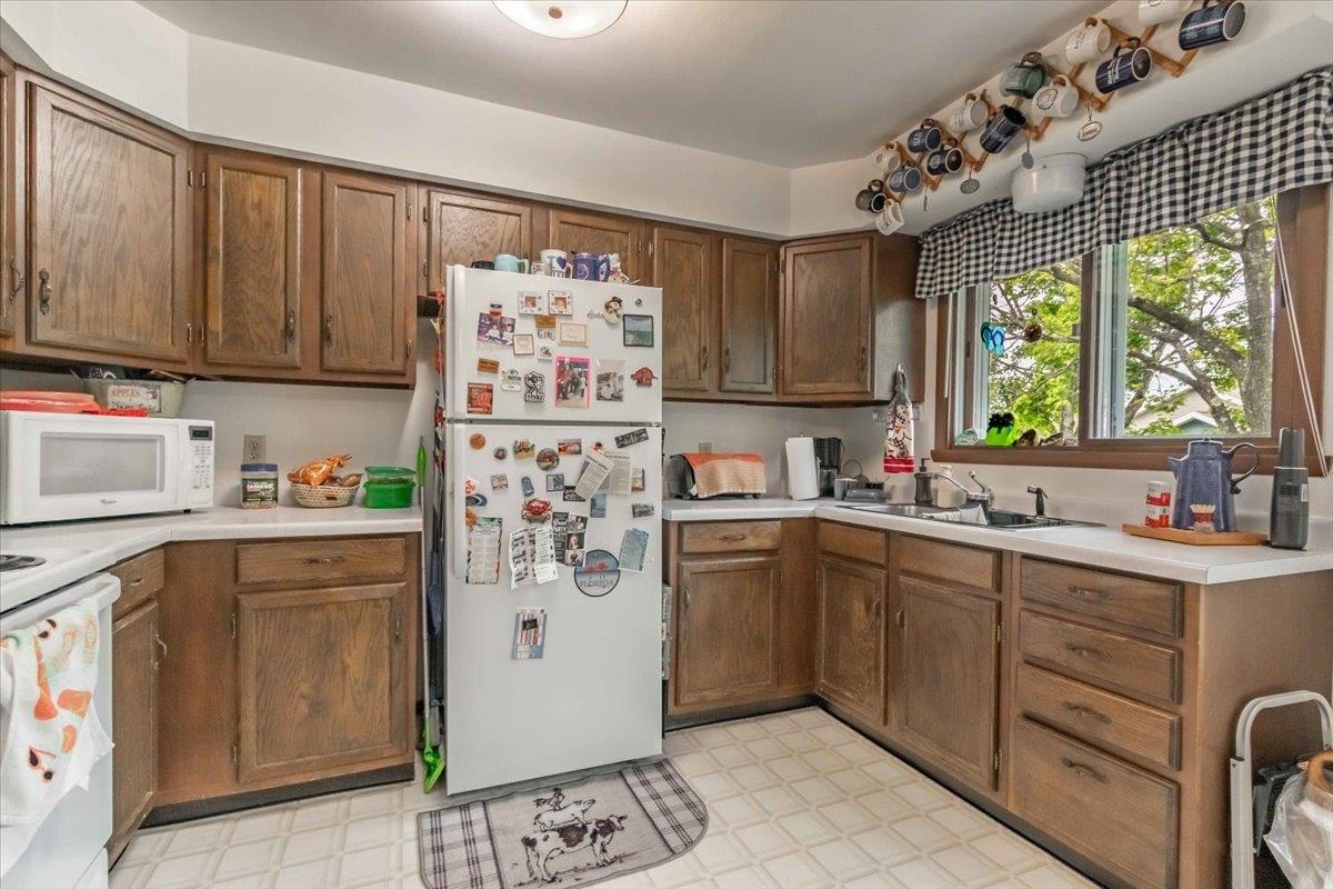 2220 16TH STREET SOUTH, Wisconsin Rapids, Wisconsin 54494, 2 Bedrooms Bedrooms, ,1.5 BathroomsBathrooms,Multi-family,For Sale,2220 16TH STREET SOUTH,22502016