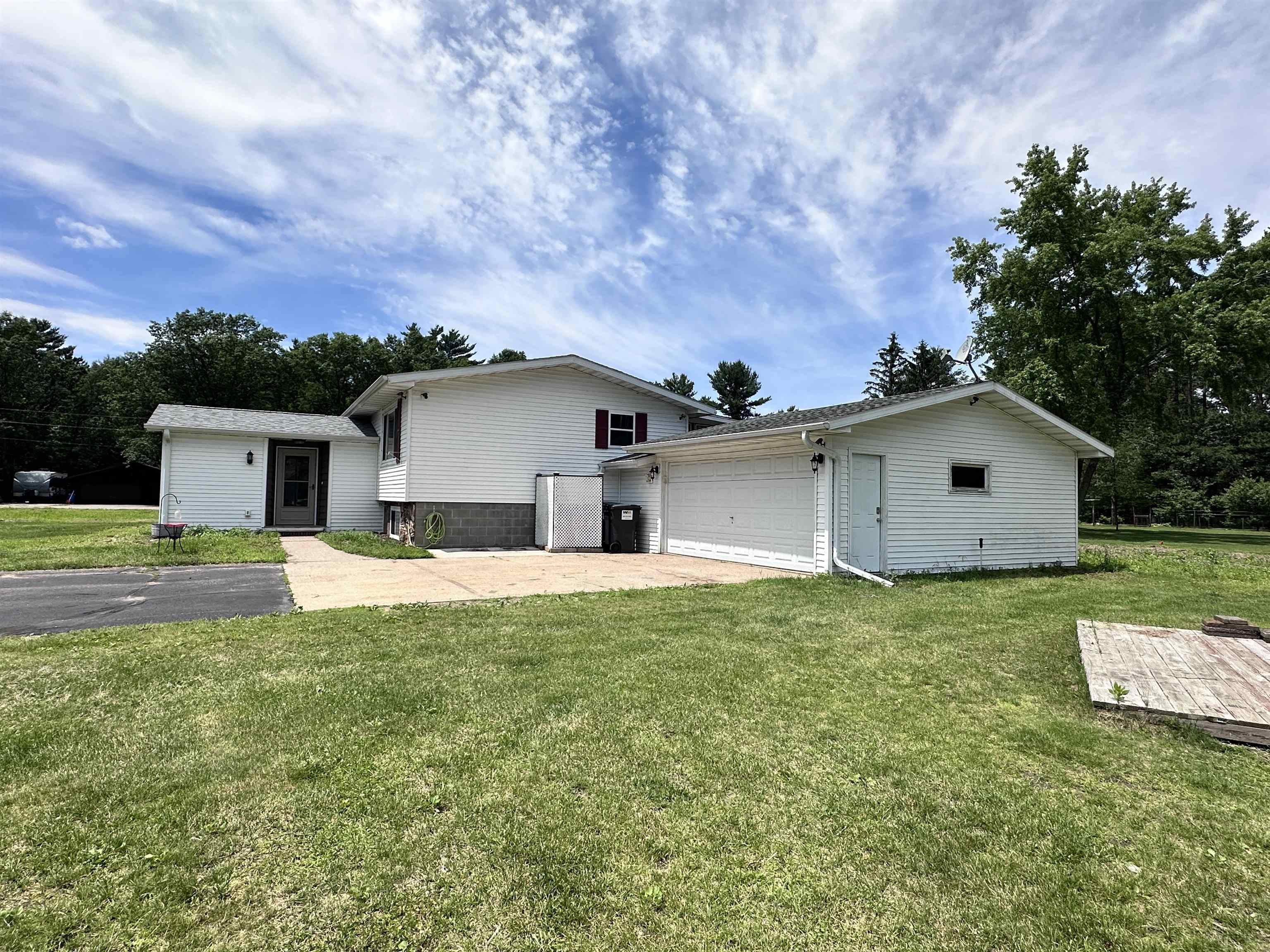 6111 MAGNOLIA DRIVE, Wisconsin Rapids, Wisconsin 54494, 3 Bedrooms Bedrooms, ,1 BathroomBathrooms,Residential,For Sale,6111 MAGNOLIA DRIVE,22502031