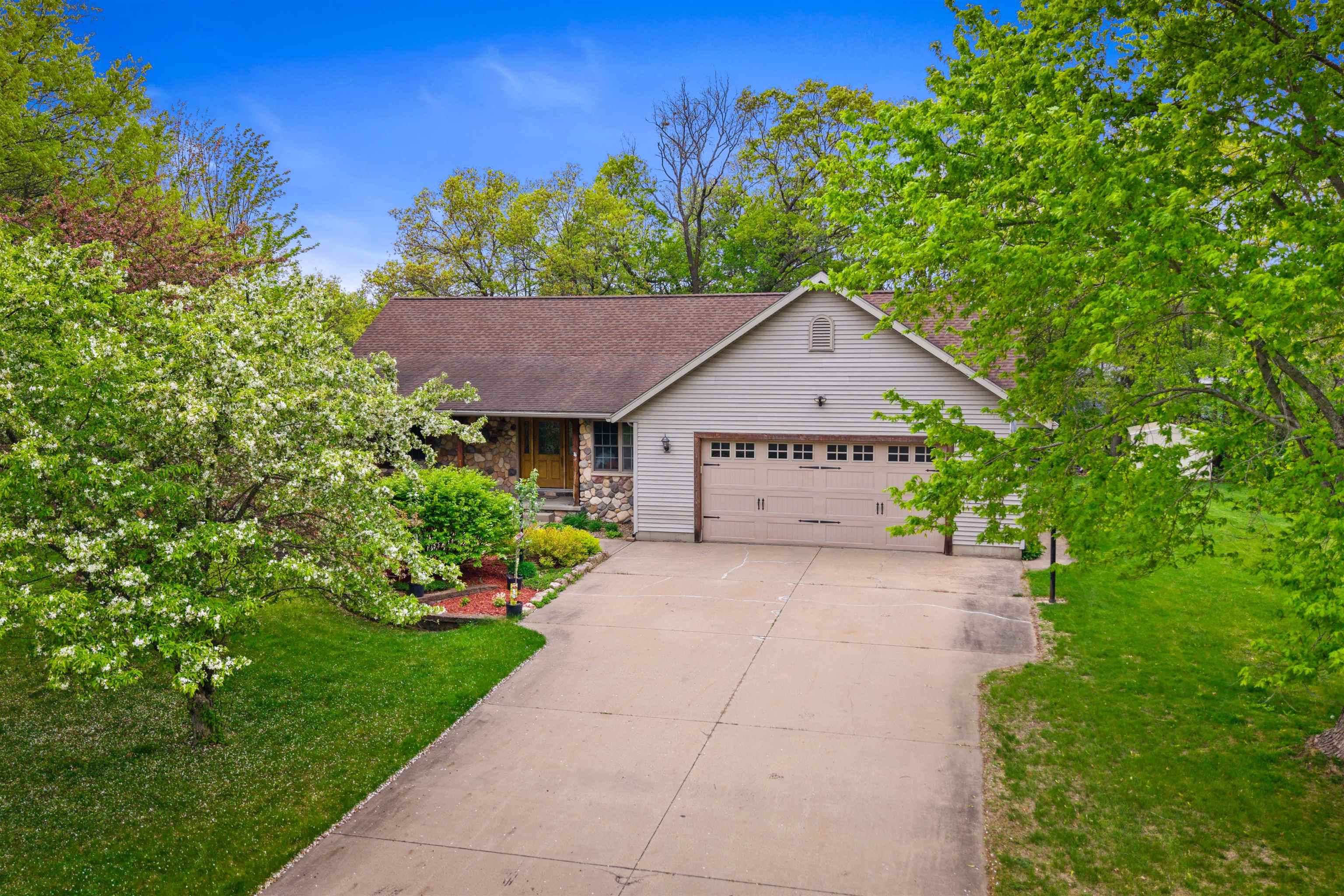 3976 Lindstrom Lane