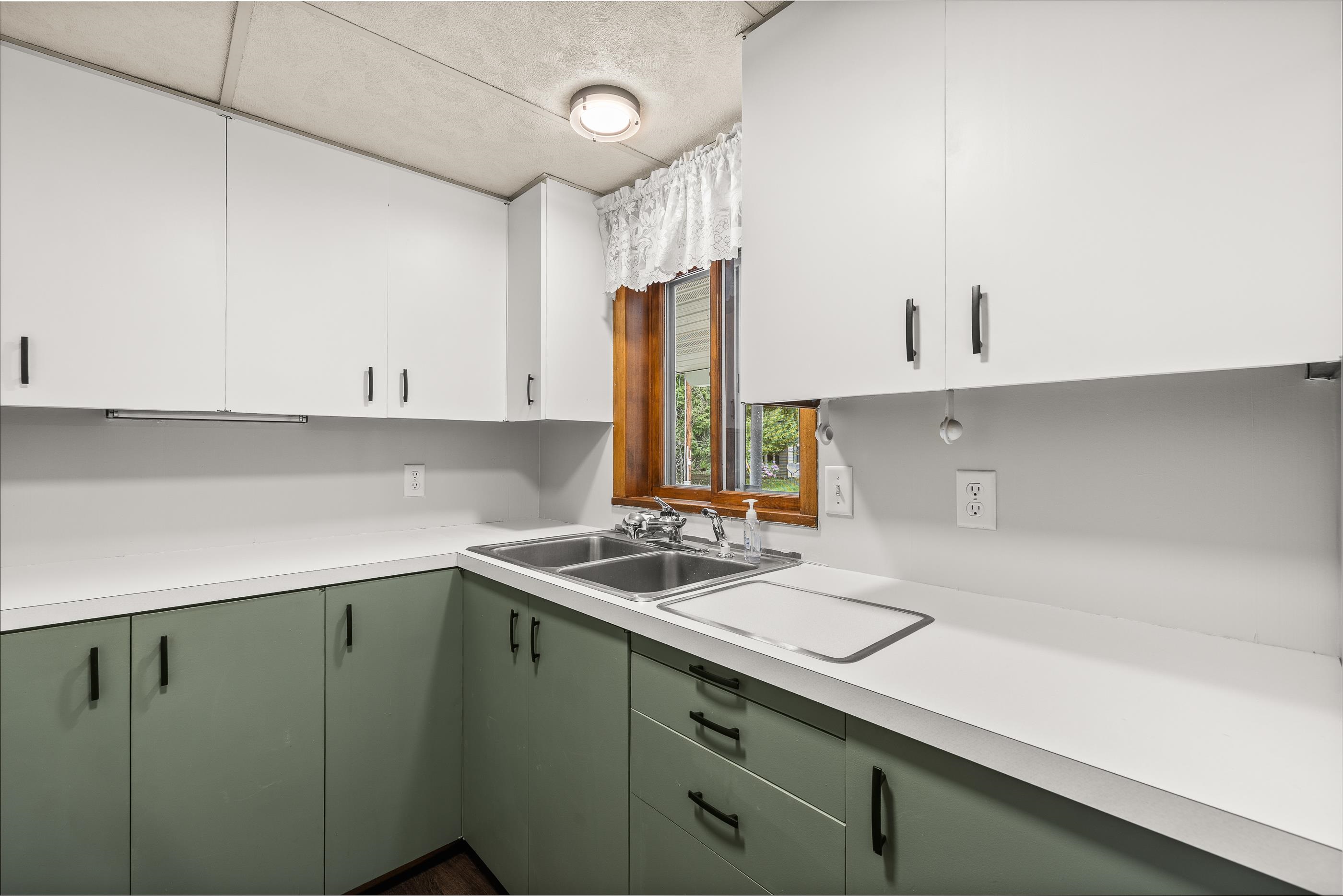 1225 EDGEWOOD AVENUE, Stevens Point, Wisconsin 54481, 4 Bedrooms Bedrooms, ,1 BathroomBathrooms,Residential,For Sale,1225 EDGEWOOD AVENUE,22502039