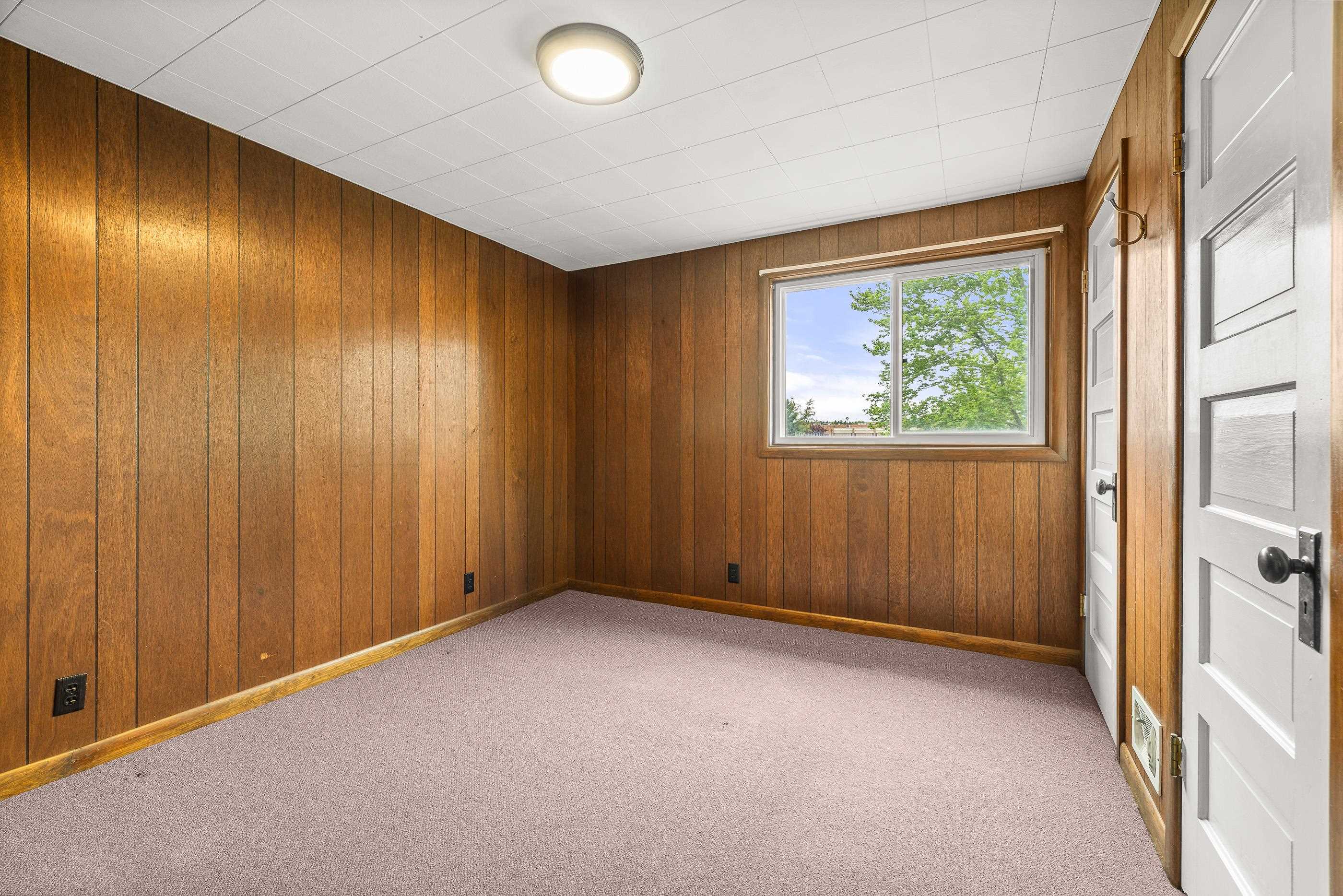1225 EDGEWOOD AVENUE, Stevens Point, Wisconsin 54481, 4 Bedrooms Bedrooms, ,1 BathroomBathrooms,Residential,For Sale,1225 EDGEWOOD AVENUE,22502039