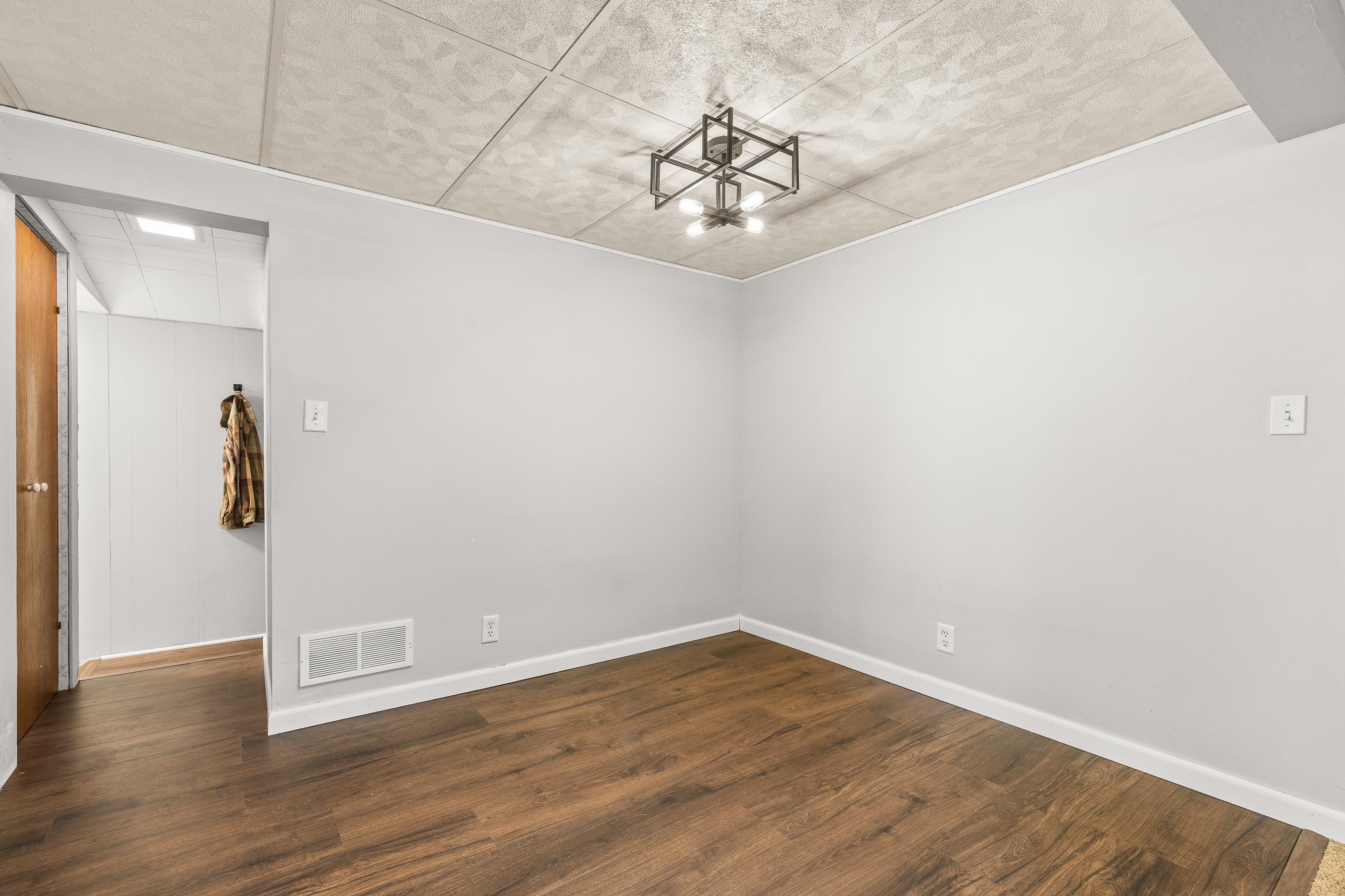 1225 EDGEWOOD AVENUE, Stevens Point, Wisconsin 54481, 4 Bedrooms Bedrooms, ,1 BathroomBathrooms,Residential,For Sale,1225 EDGEWOOD AVENUE,22502039