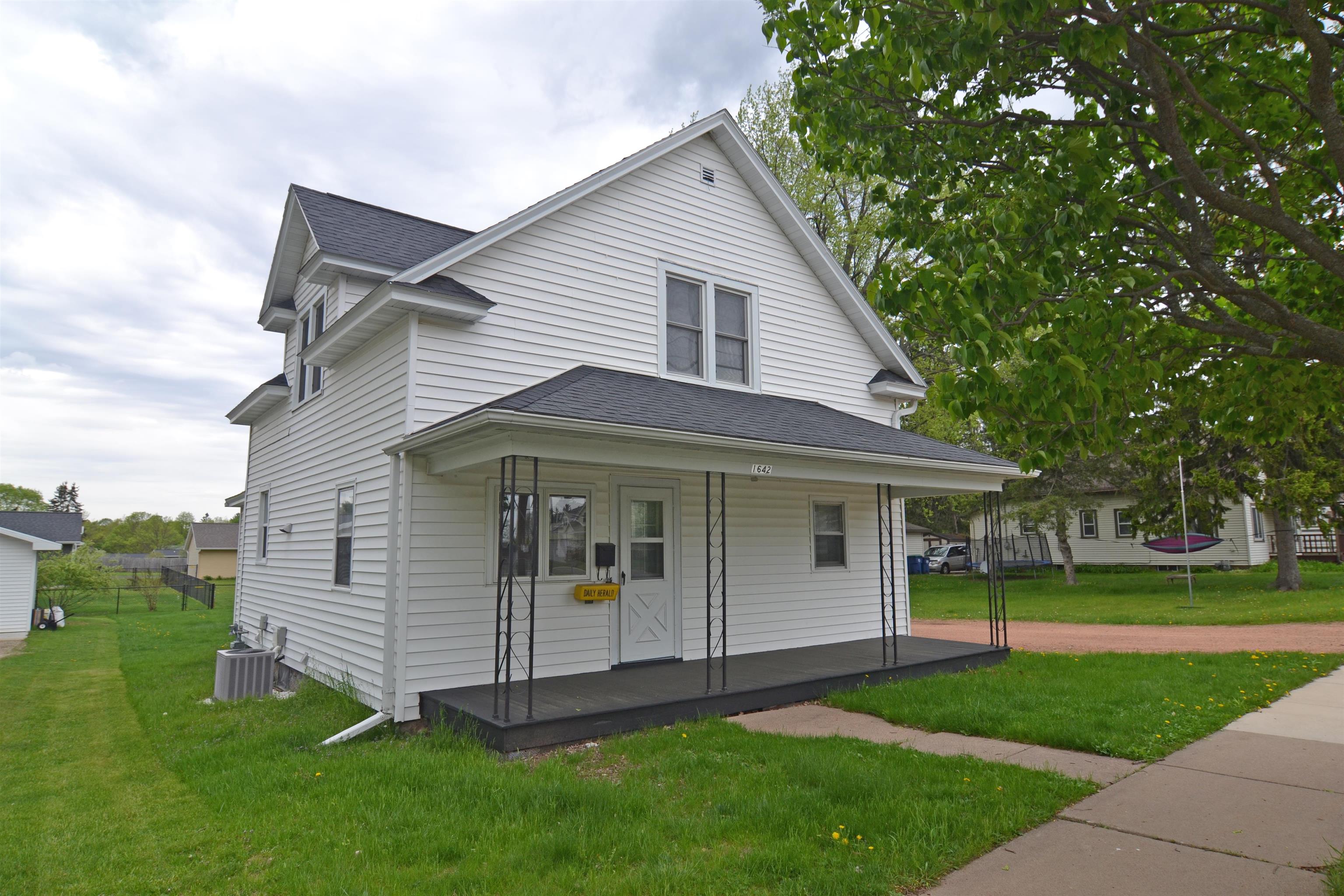 1642 BUREK AVENUE, Wausau, Wisconsin 54401, 4 Bedrooms Bedrooms, ,2 BathroomsBathrooms,Residential,For Sale,1642 BUREK AVENUE,22502044