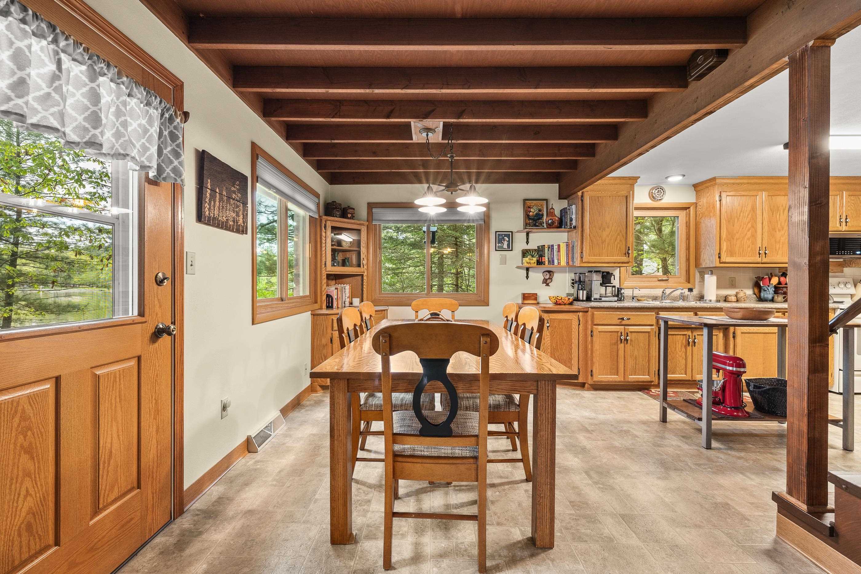 876 SOUTH LAKE ROAD, Amherst Junction, Wisconsin 54407, 3 Bedrooms Bedrooms, ,2 BathroomsBathrooms,Residential,For Sale,876 SOUTH LAKE ROAD,22502052