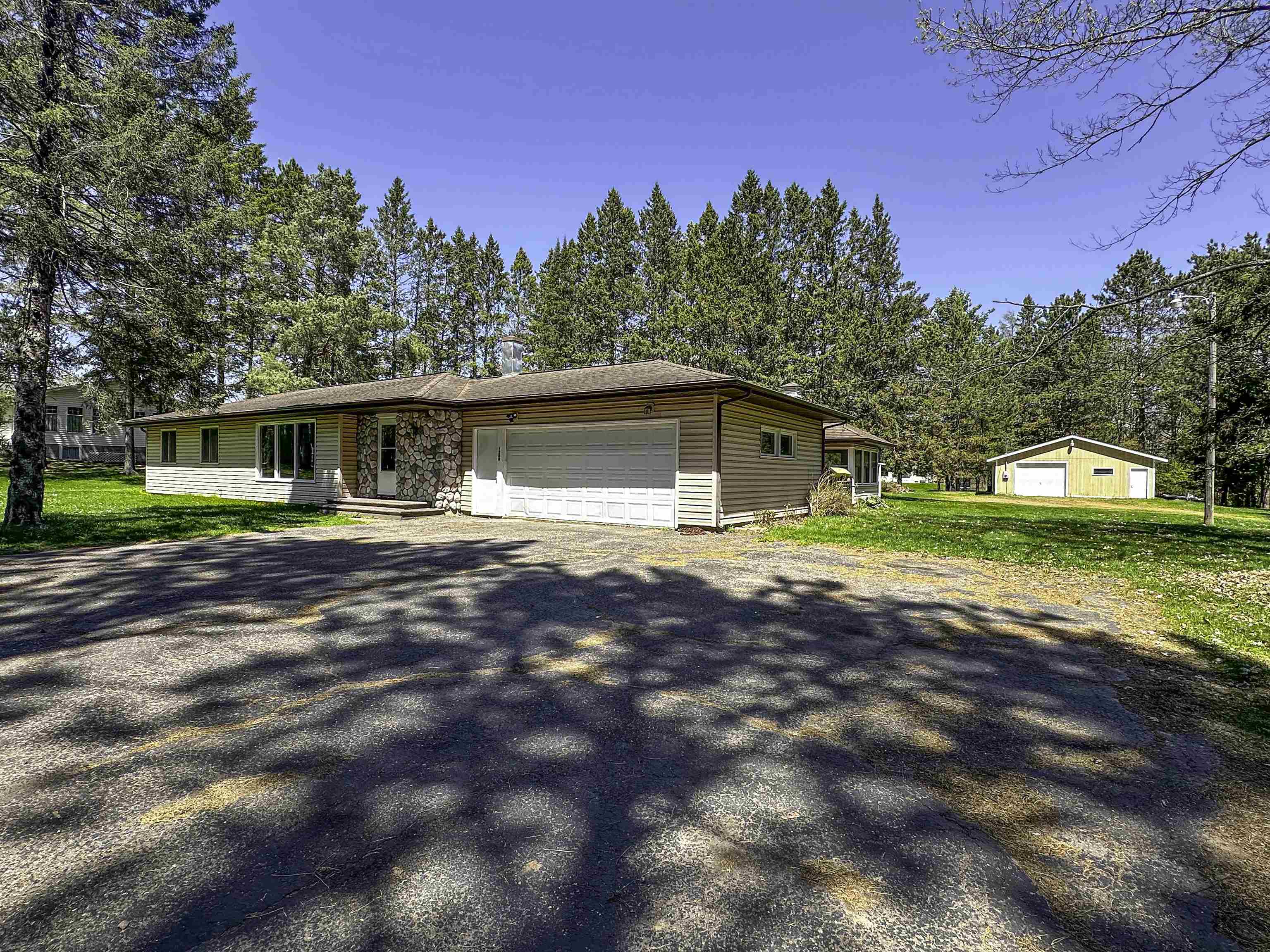 1200 4TH AVENUE NORTH, Park Falls, Wisconsin 54552, 3 Bedrooms Bedrooms, ,2 BathroomsBathrooms,Residential,For Sale,1200 4TH AVENUE NORTH,22502060
