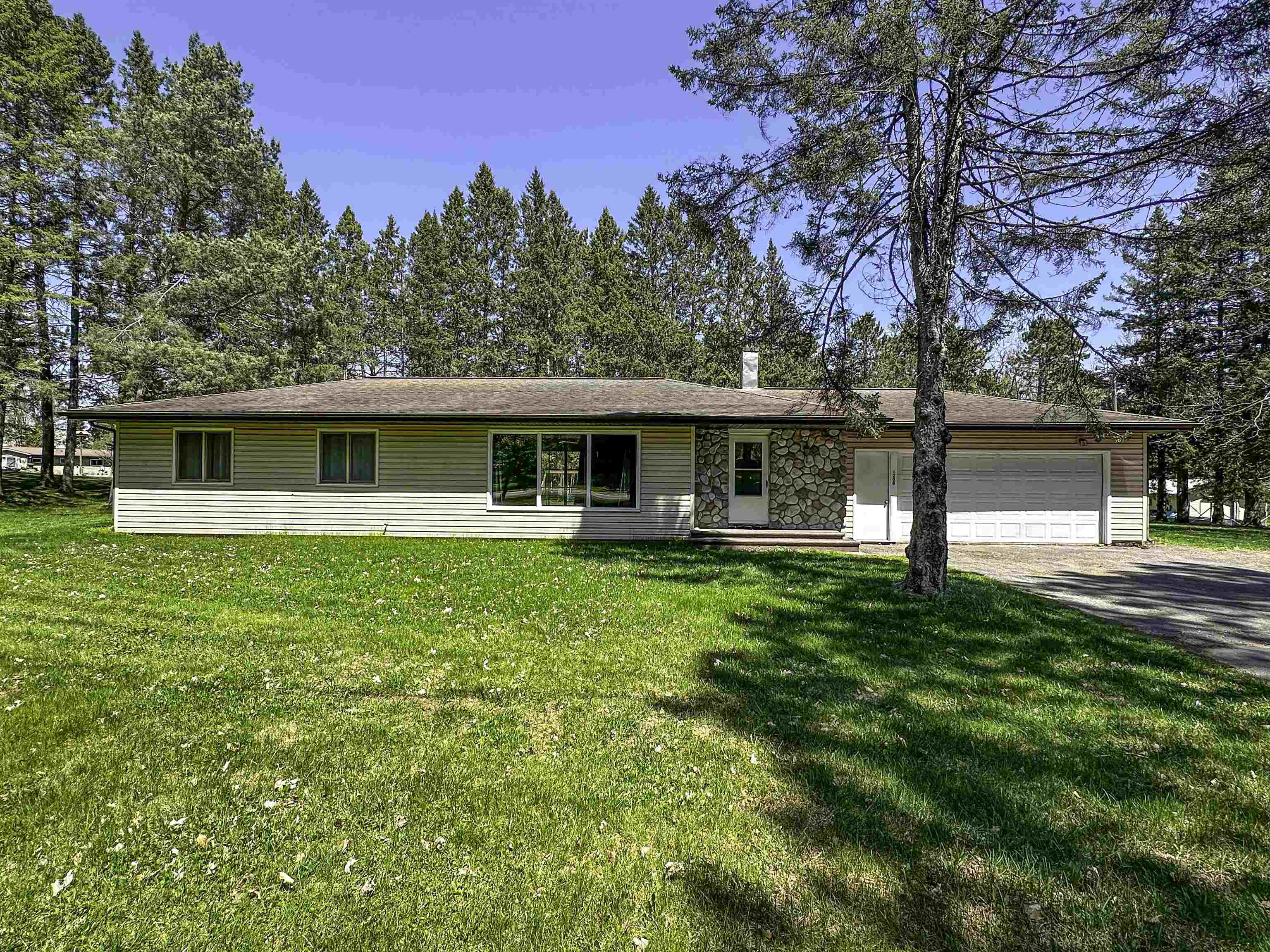 1200 4TH AVENUE NORTH, Park Falls, Wisconsin 54552, 3 Bedrooms Bedrooms, ,2 BathroomsBathrooms,Residential,For Sale,1200 4TH AVENUE NORTH,22502060