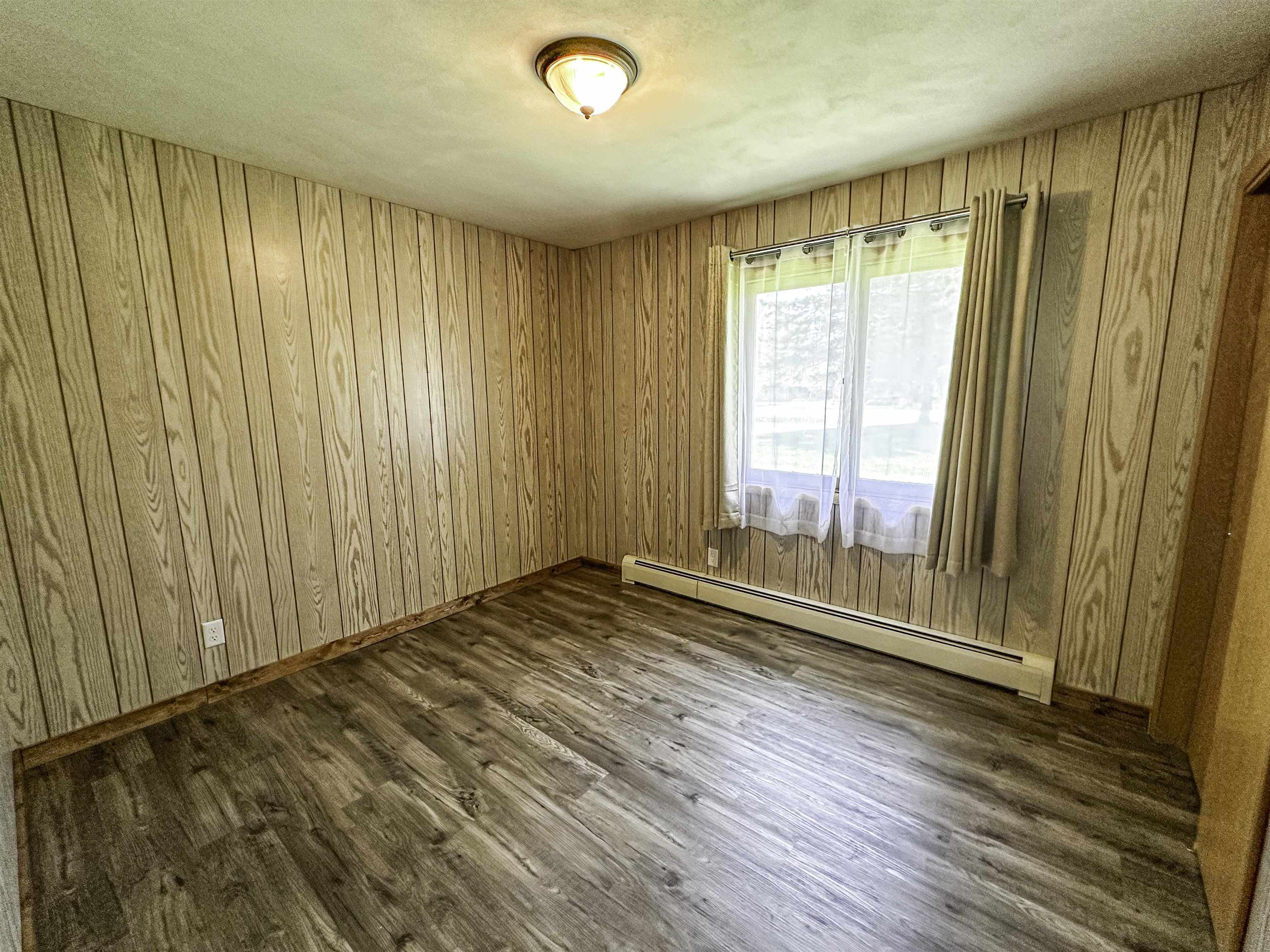 1200 4TH AVENUE NORTH, Park Falls, Wisconsin 54552, 3 Bedrooms Bedrooms, ,2 BathroomsBathrooms,Residential,For Sale,1200 4TH AVENUE NORTH,22502060