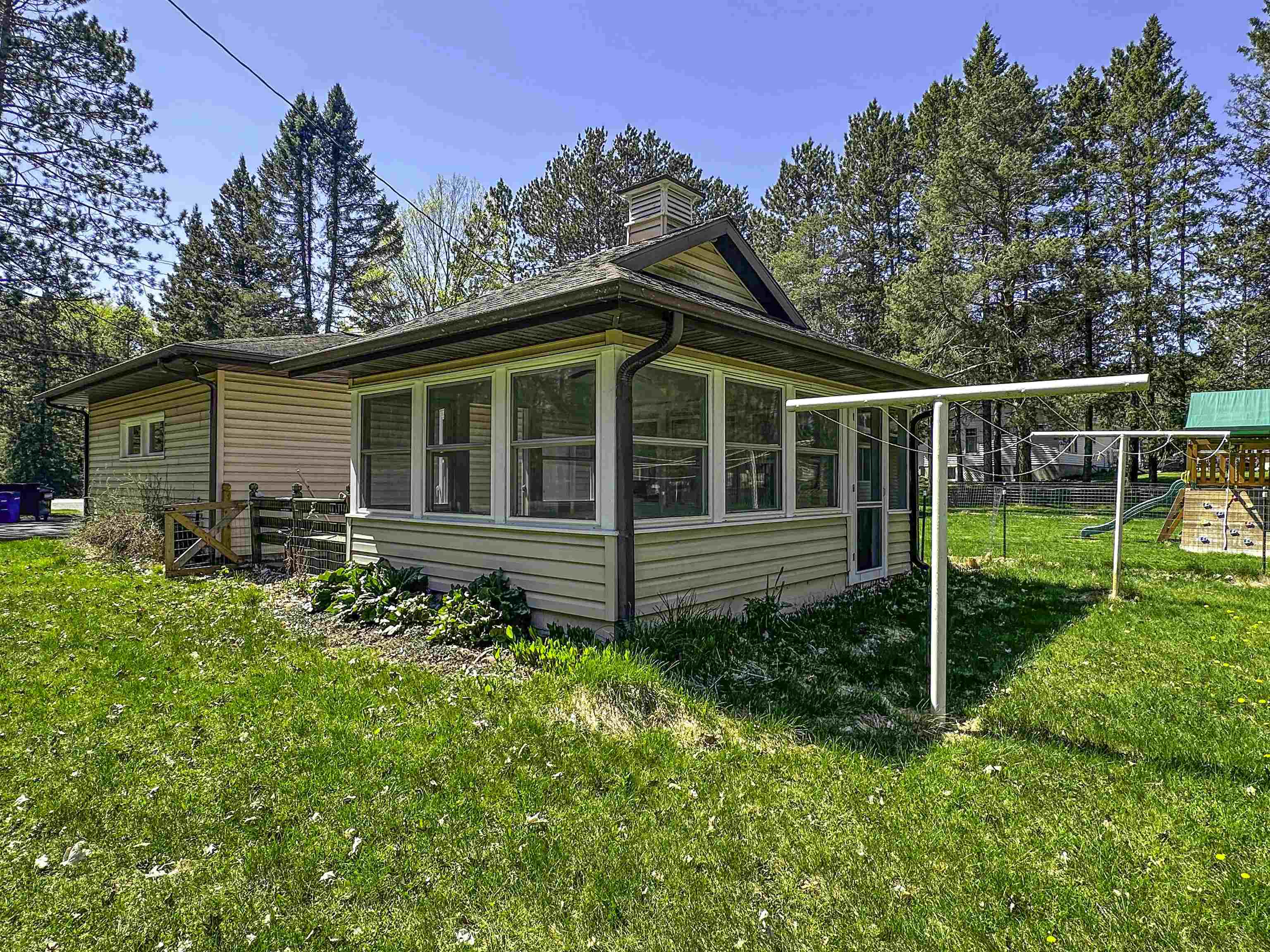 1200 4TH AVENUE NORTH, Park Falls, Wisconsin 54552, 3 Bedrooms Bedrooms, ,2 BathroomsBathrooms,Residential,For Sale,1200 4TH AVENUE NORTH,22502060