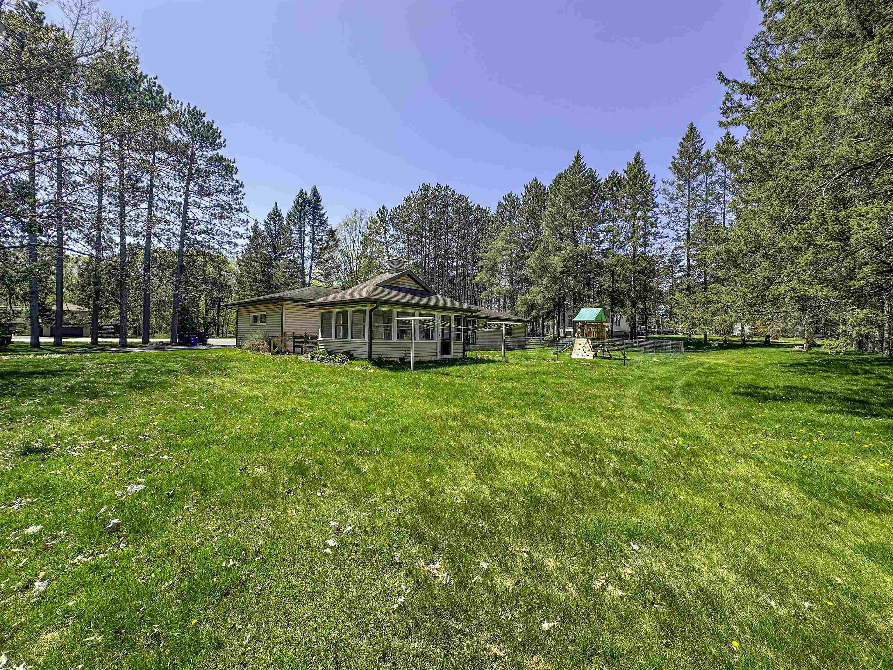 1200 4TH AVENUE NORTH, Park Falls, Wisconsin 54552, 3 Bedrooms Bedrooms, ,2 BathroomsBathrooms,Residential,For Sale,1200 4TH AVENUE NORTH,22502060