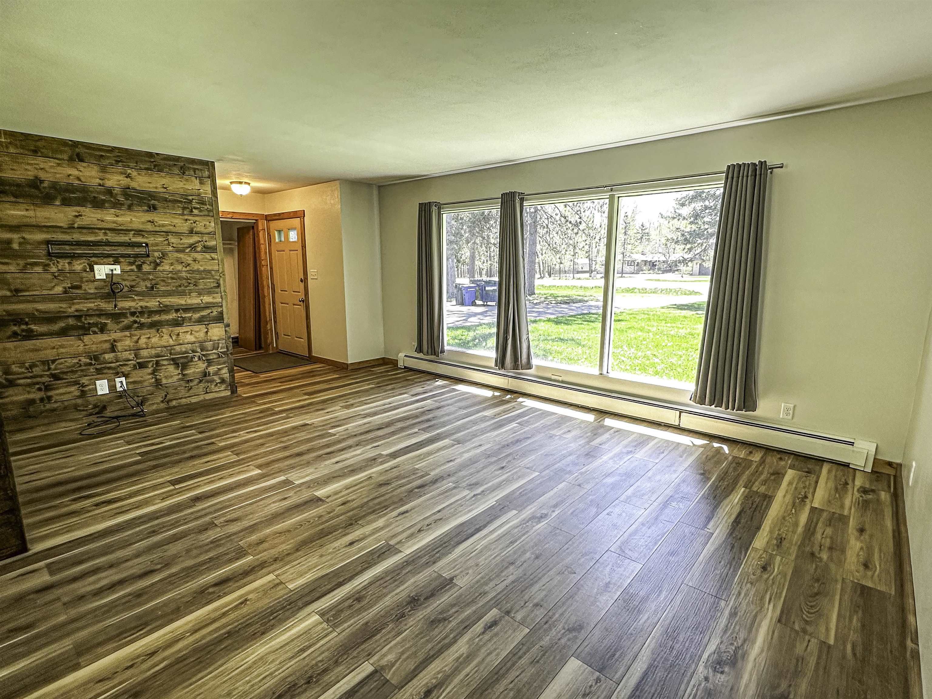 1200 4TH AVENUE NORTH, Park Falls, Wisconsin 54552, 3 Bedrooms Bedrooms, ,2 BathroomsBathrooms,Residential,For Sale,1200 4TH AVENUE NORTH,22502060