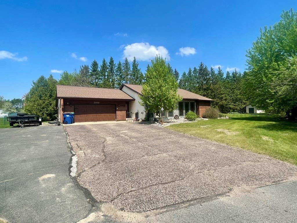 2102 SUNBURST LANE, Kronenwetter, Wisconsin 54455, 3 Bedrooms Bedrooms, ,2 BathroomsBathrooms,Residential,For Sale,2102 SUNBURST LANE,22502064