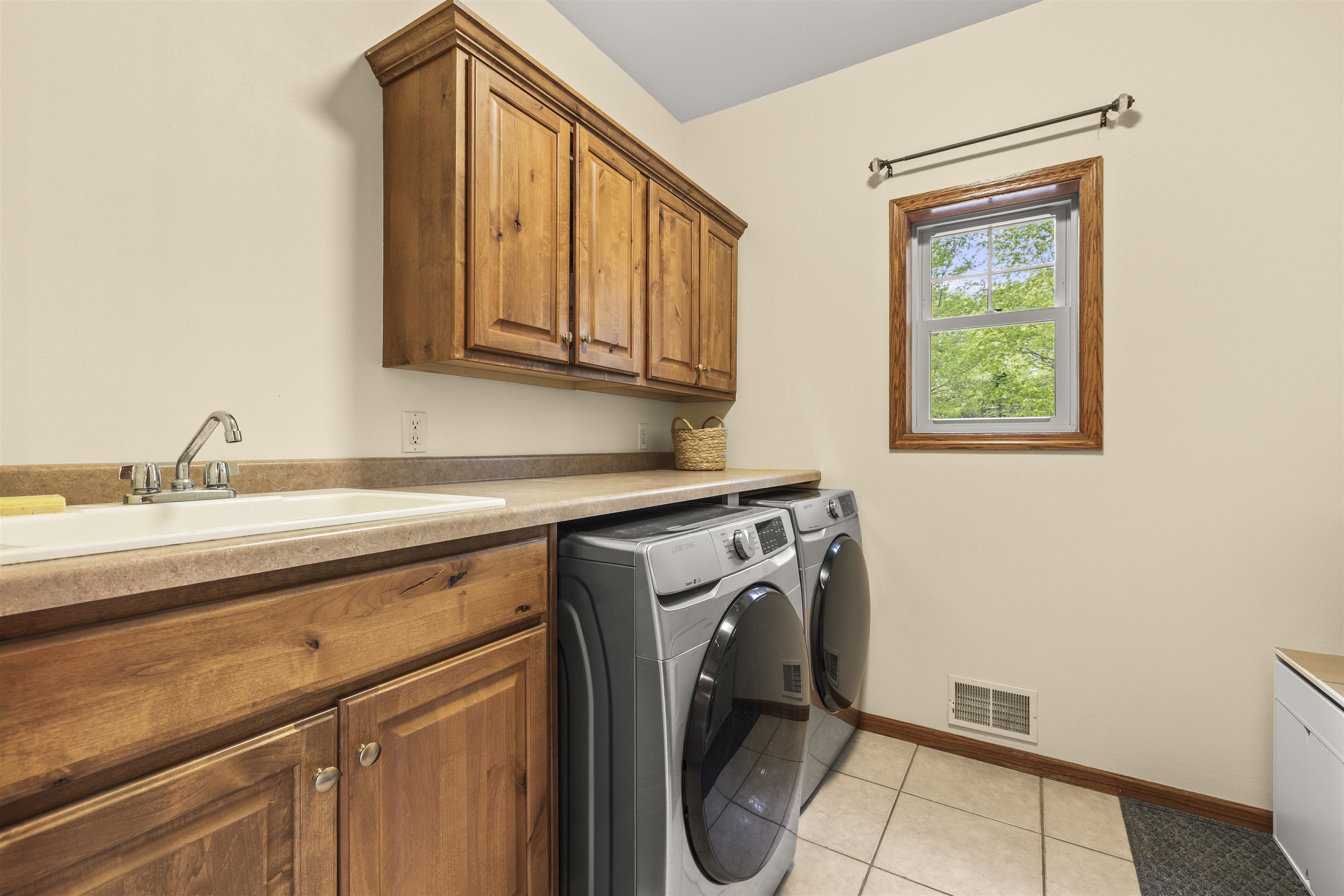 4700 BEAVER DAM ROAD, Stevens Point, Wisconsin 54482, 5 Bedrooms Bedrooms, ,3 BathroomsBathrooms,Residential,For Sale,4700 BEAVER DAM ROAD,22502078