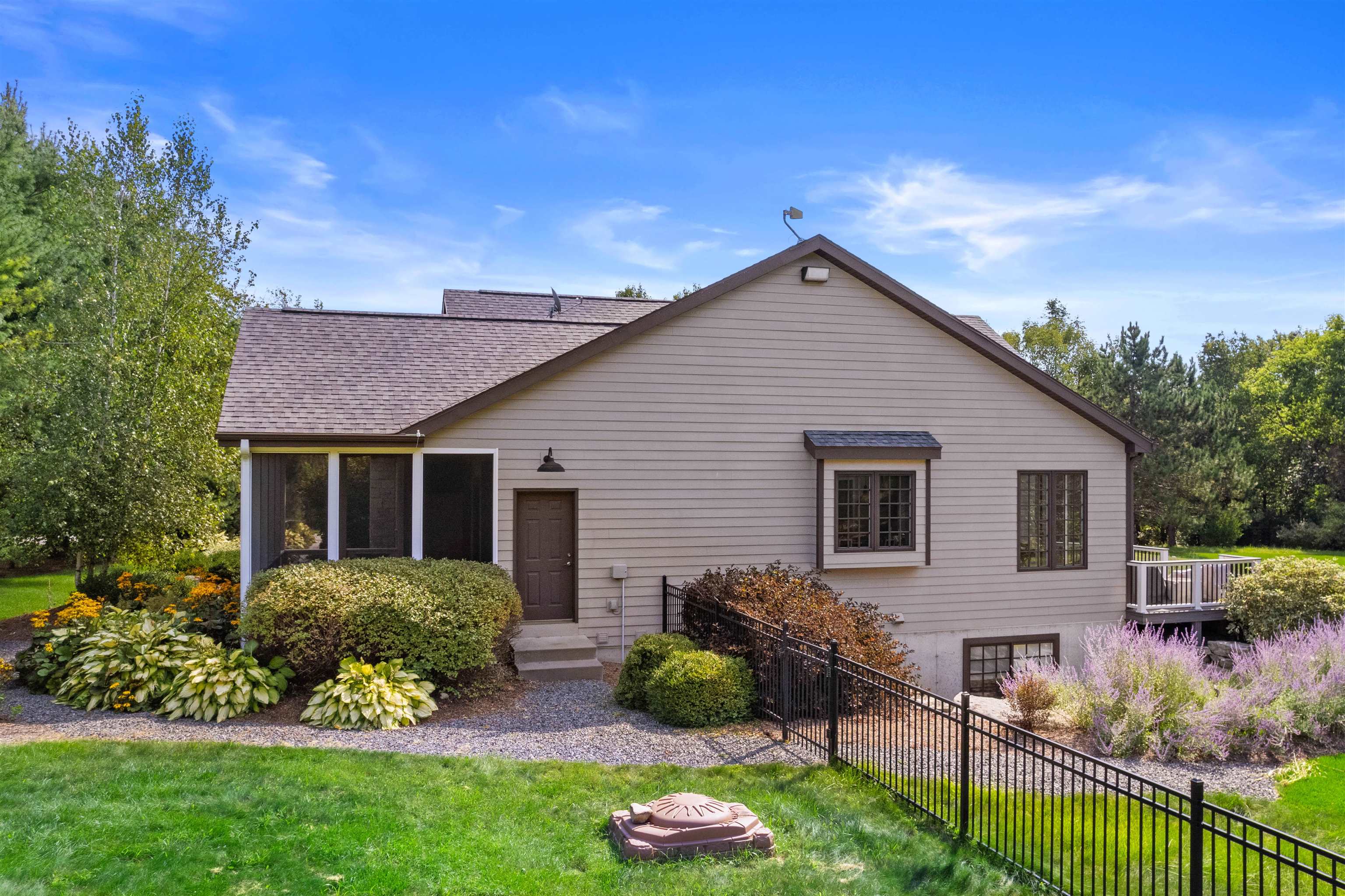 8233 ROLLING HILLS ROAD, Custer, Wisconsin 54423, 2 Bedrooms Bedrooms, ,2 BathroomsBathrooms,Residential,For Sale,8233 ROLLING HILLS ROAD,22502097