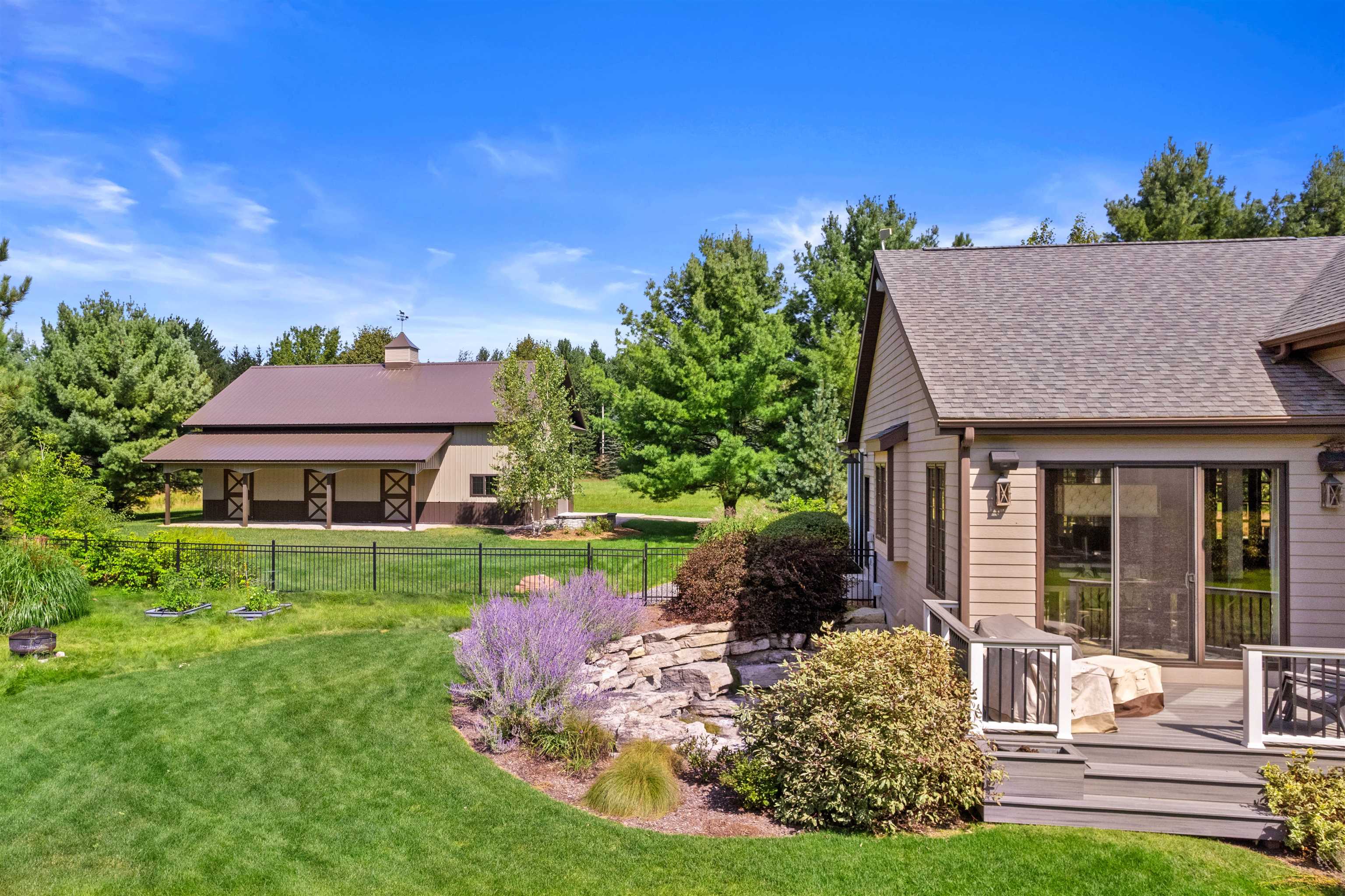 8233 ROLLING HILLS ROAD, Custer, Wisconsin 54423, 2 Bedrooms Bedrooms, ,2 BathroomsBathrooms,Residential,For Sale,8233 ROLLING HILLS ROAD,22502097
