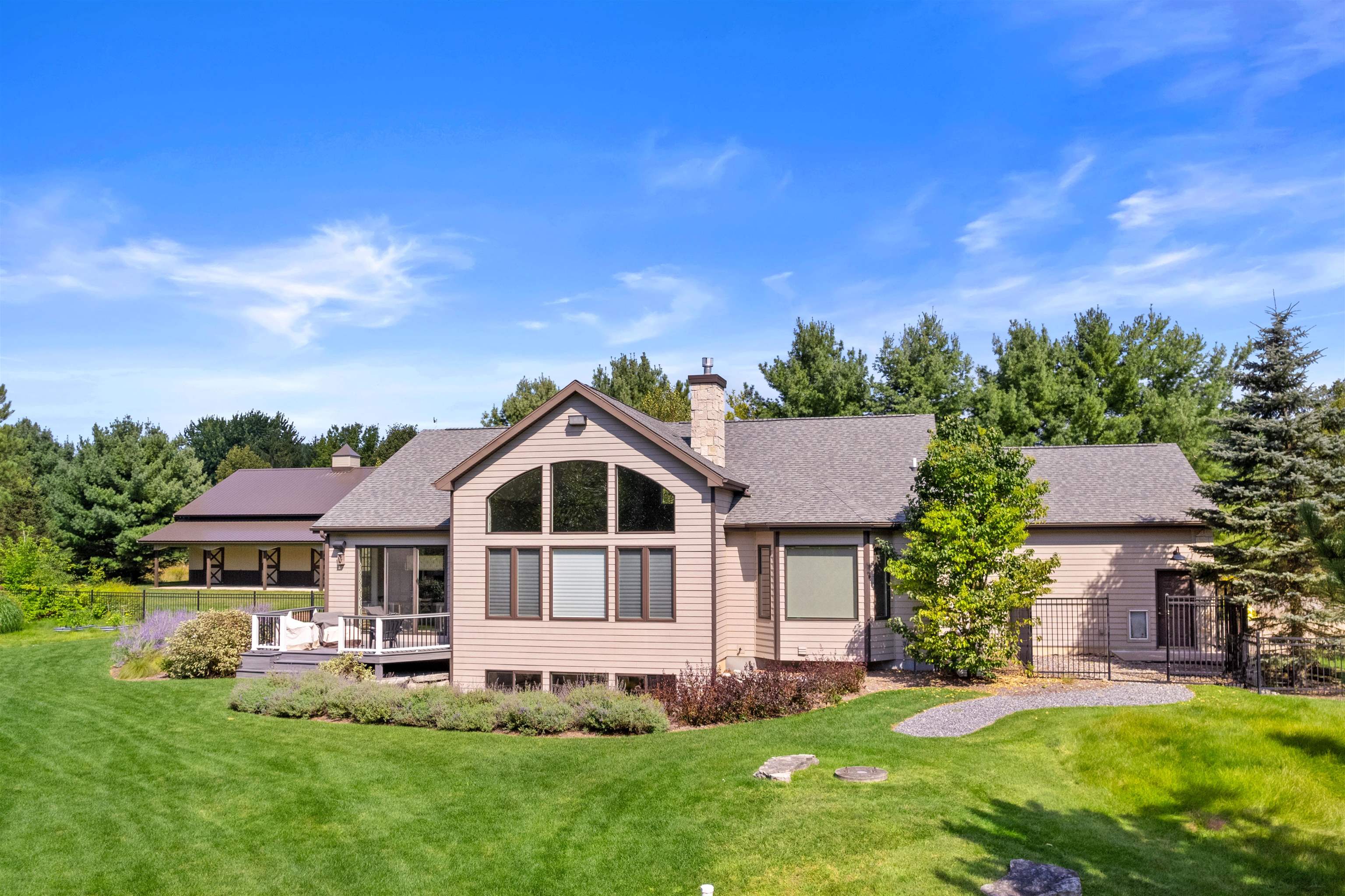 8233 ROLLING HILLS ROAD, Custer, Wisconsin 54423, 2 Bedrooms Bedrooms, ,2 BathroomsBathrooms,Residential,For Sale,8233 ROLLING HILLS ROAD,22502097
