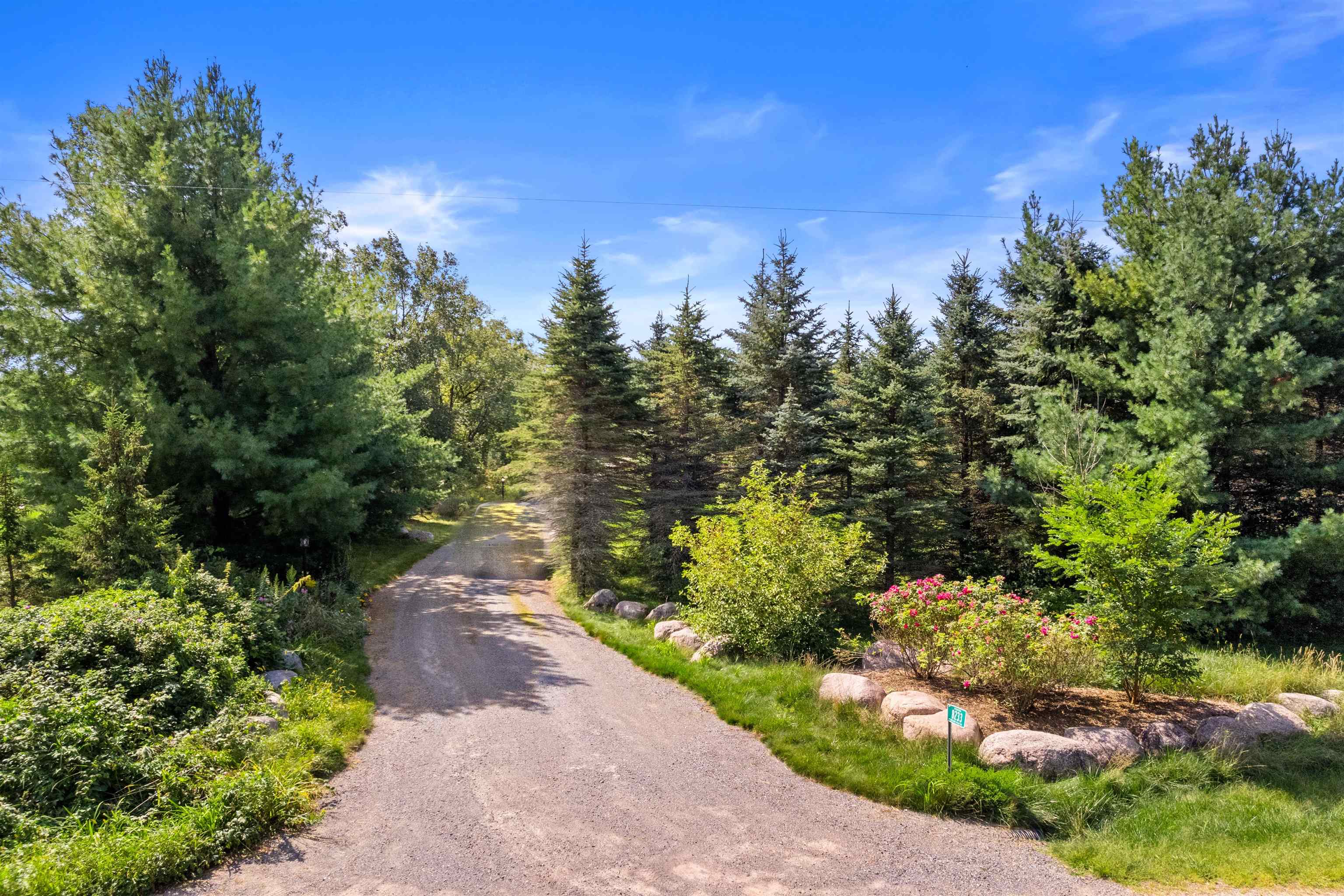 8233 ROLLING HILLS ROAD, Custer, Wisconsin 54423, 2 Bedrooms Bedrooms, ,2 BathroomsBathrooms,Residential,For Sale,8233 ROLLING HILLS ROAD,22502097