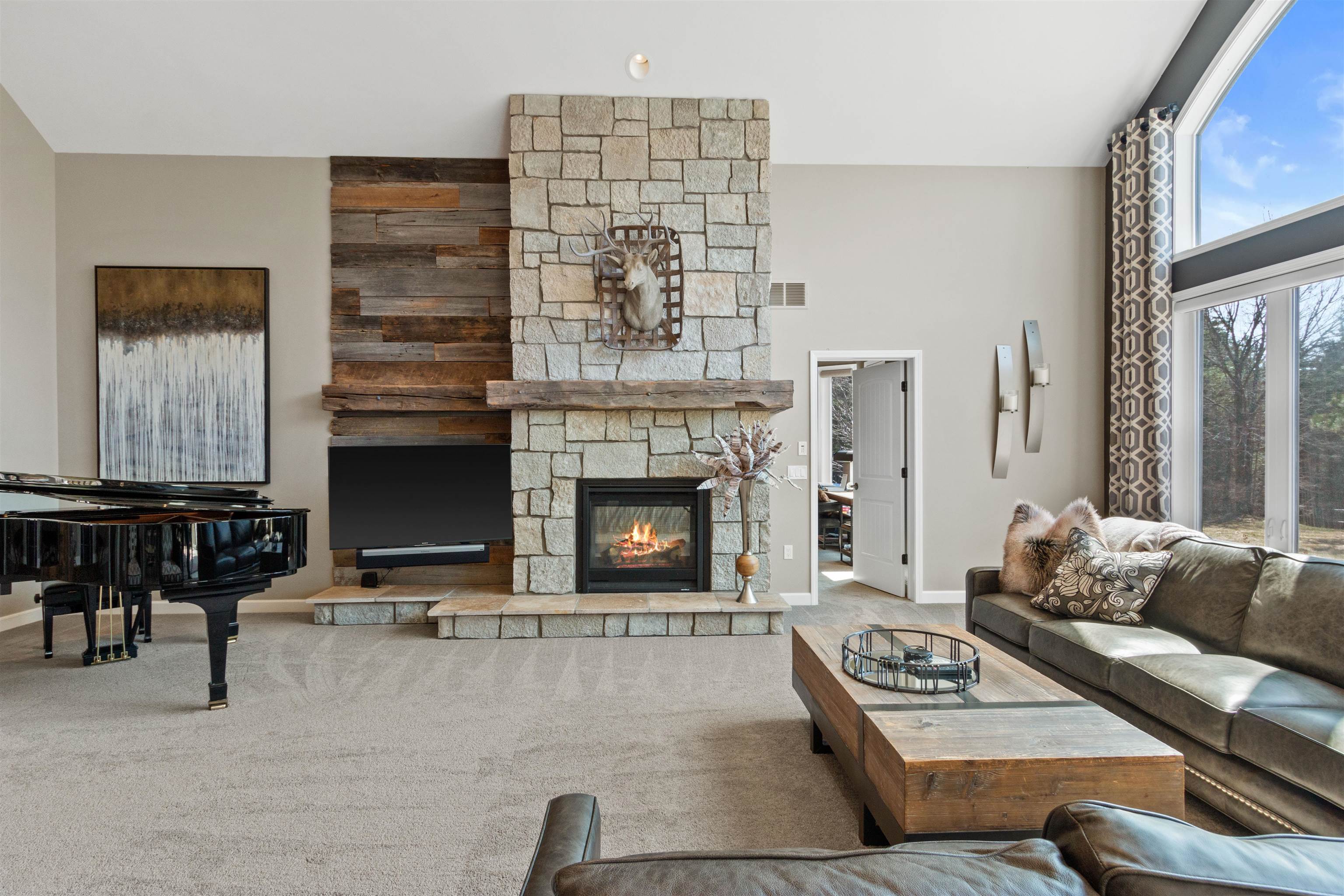 8233 ROLLING HILLS ROAD, Custer, Wisconsin 54423, 2 Bedrooms Bedrooms, ,2 BathroomsBathrooms,Residential,For Sale,8233 ROLLING HILLS ROAD,22502097