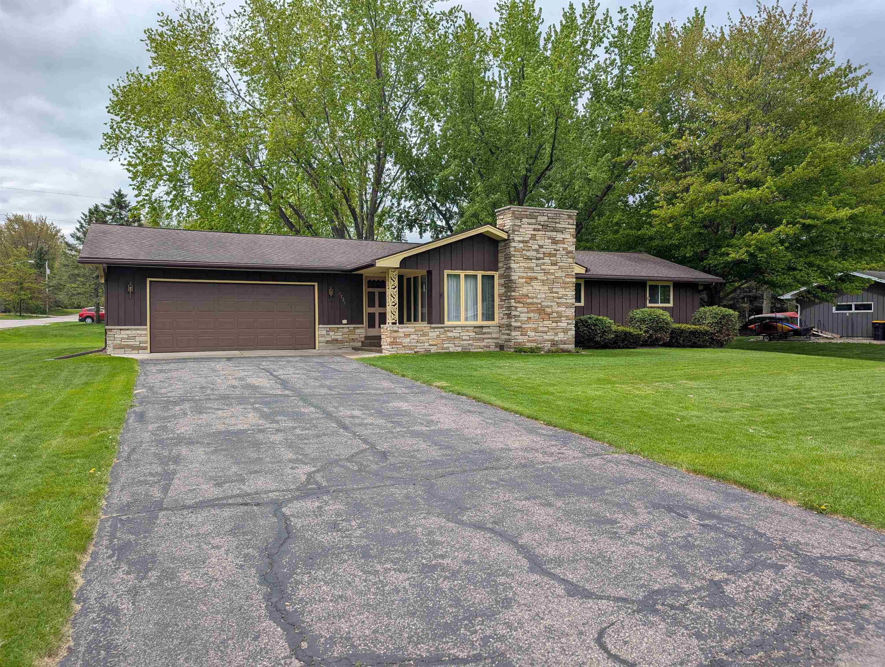 1721 HEUSS AVENUE, Weston, Wisconsin 54476, 3 Bedrooms Bedrooms, ,2 BathroomsBathrooms,Residential,For Sale,1721 HEUSS AVENUE,22502100