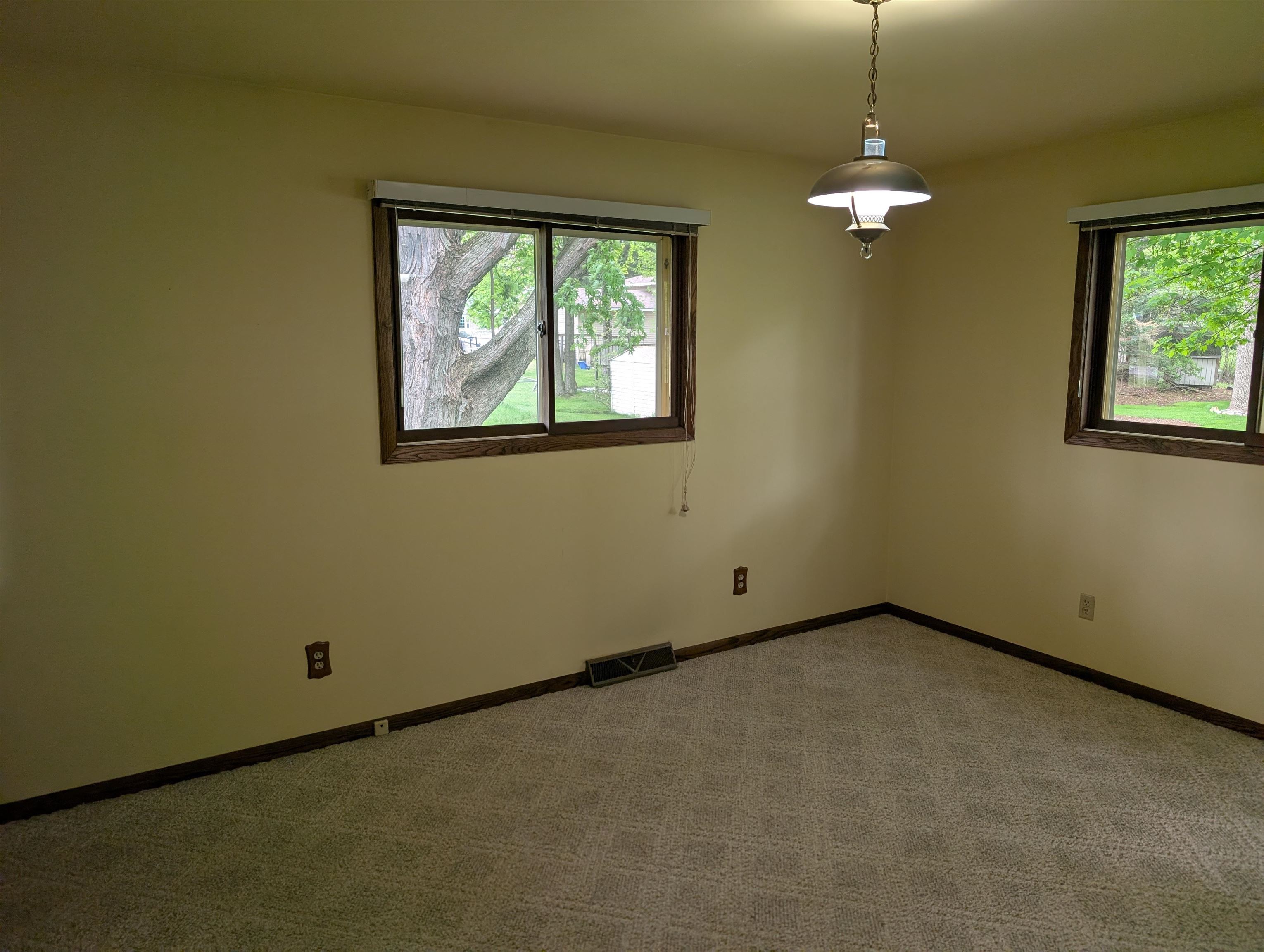 1721 HEUSS AVENUE, Weston, Wisconsin 54476, 3 Bedrooms Bedrooms, ,2 BathroomsBathrooms,Residential,For Sale,1721 HEUSS AVENUE,22502100