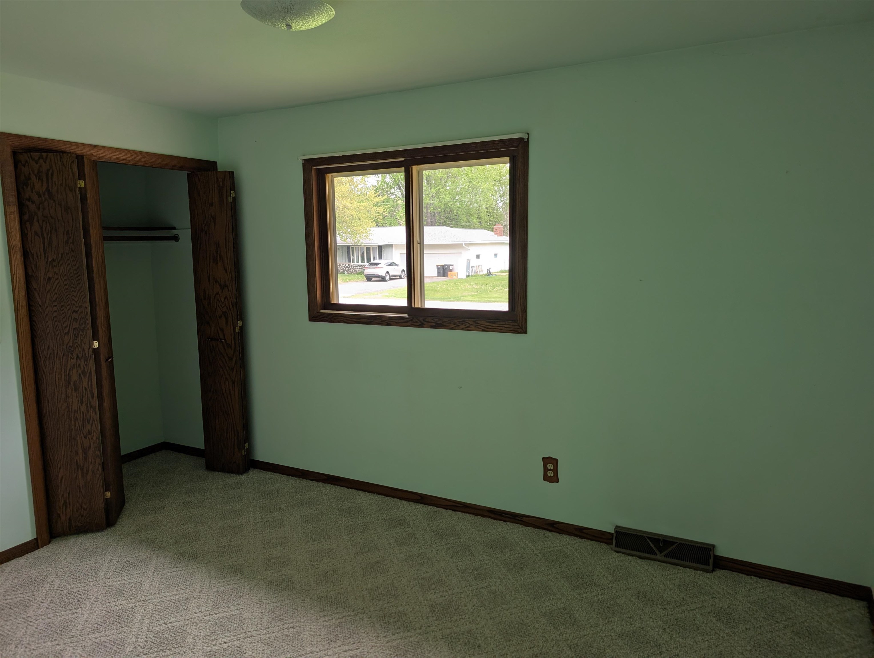 1721 HEUSS AVENUE, Weston, Wisconsin 54476, 3 Bedrooms Bedrooms, ,2 BathroomsBathrooms,Residential,For Sale,1721 HEUSS AVENUE,22502100