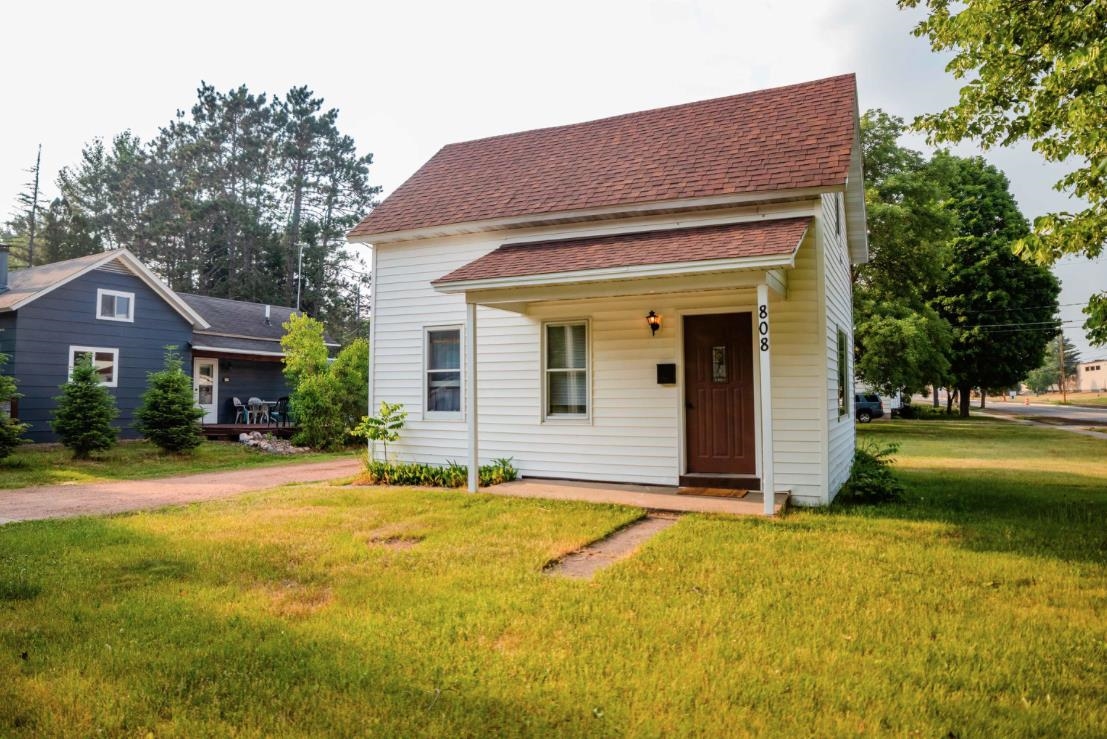 808 E 9TH STREET, Merrill, Wisconsin 54452, 2 Bedrooms Bedrooms, ,1 BathroomBathrooms,Residential,For Sale,808 E 9TH STREET,22502121