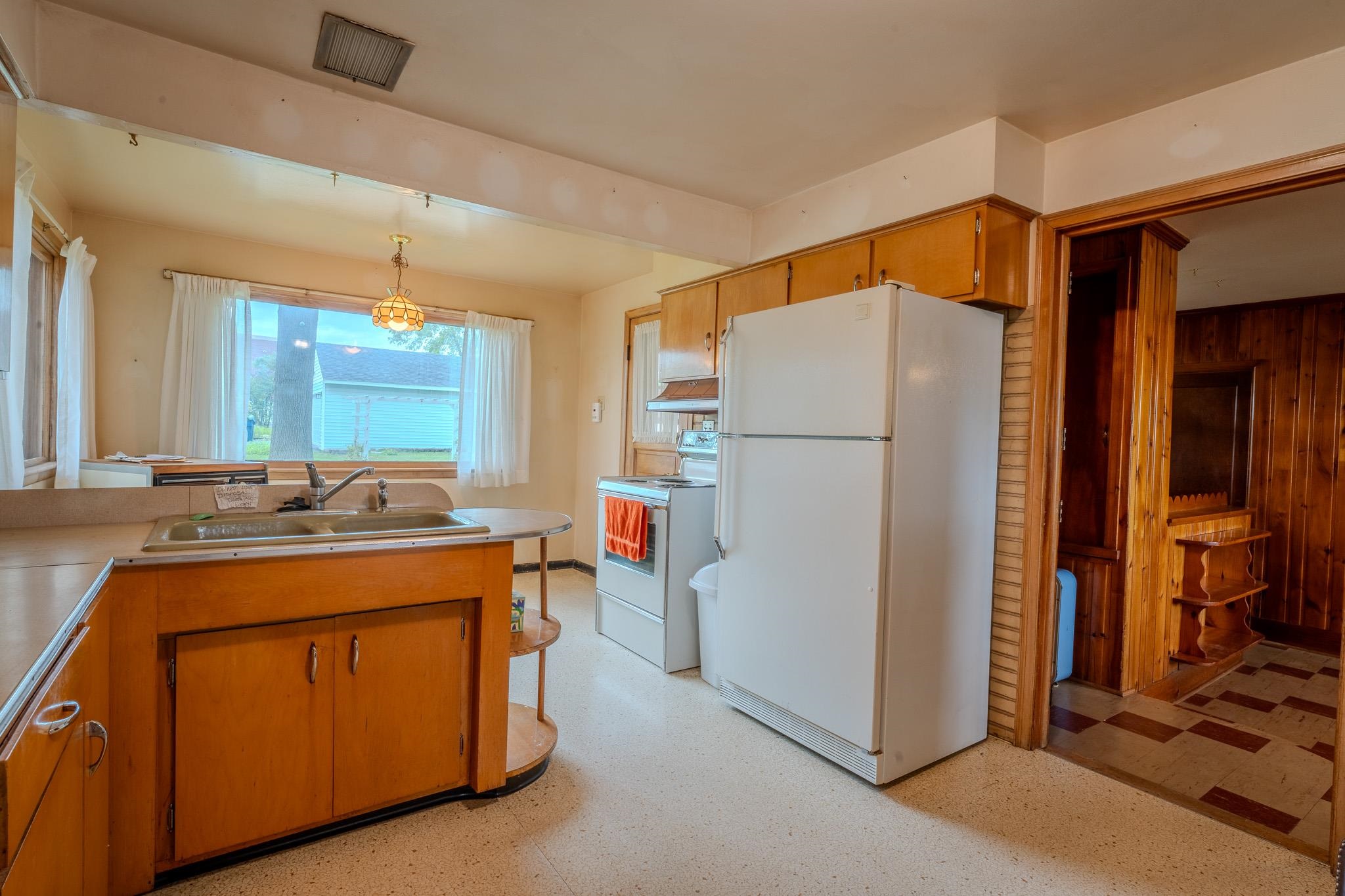 2102 WEGNER STREET, Wausau, Wisconsin 54401, 3 Bedrooms Bedrooms, ,2 BathroomsBathrooms,Residential,For Sale,2102 WEGNER STREET,22502124