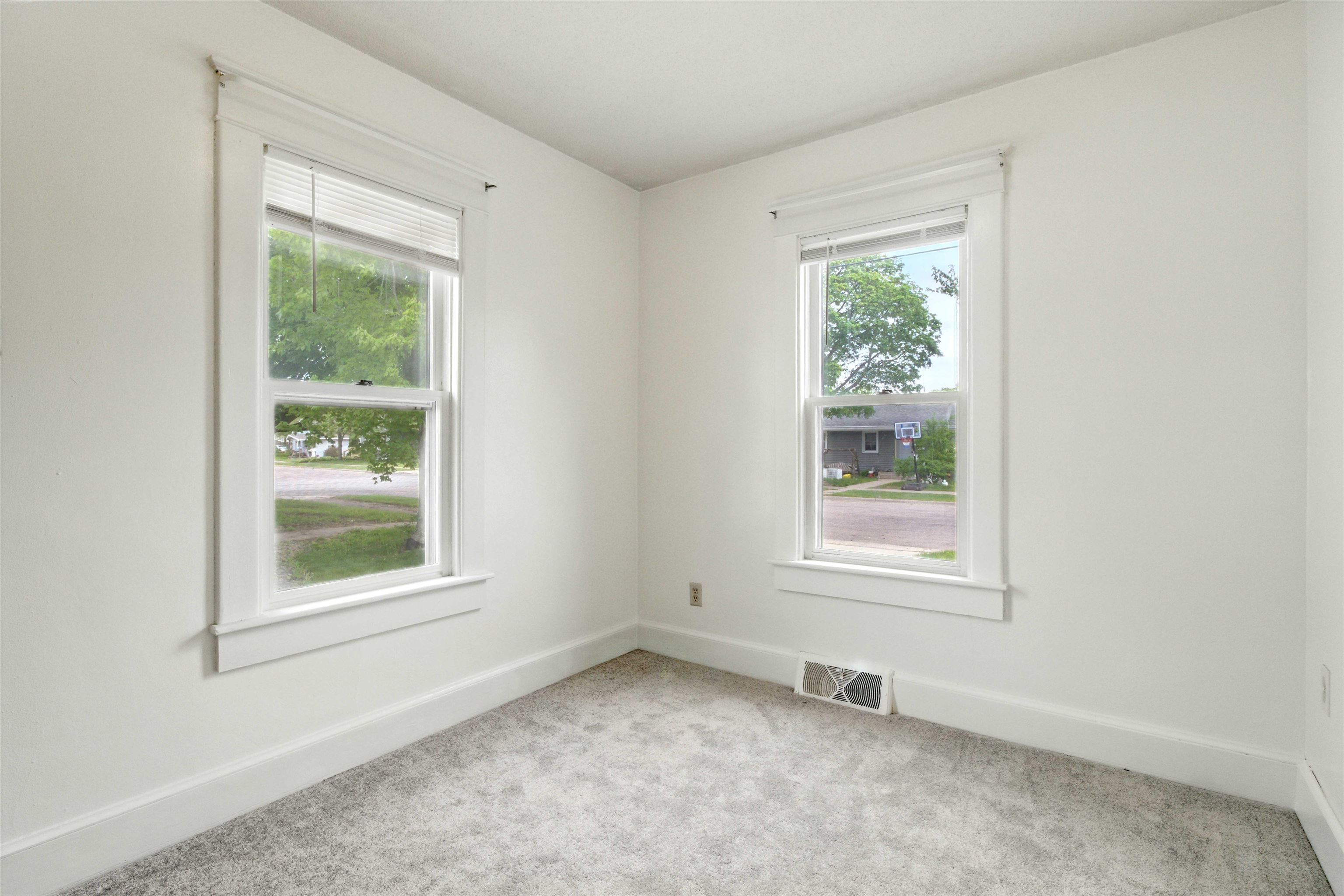 231 14TH STREET NORTH, Wisconsin Rapids, Wisconsin 54494, 2 Bedrooms Bedrooms, ,1 BathroomBathrooms,Residential,For Sale,231 14TH STREET NORTH,22502125