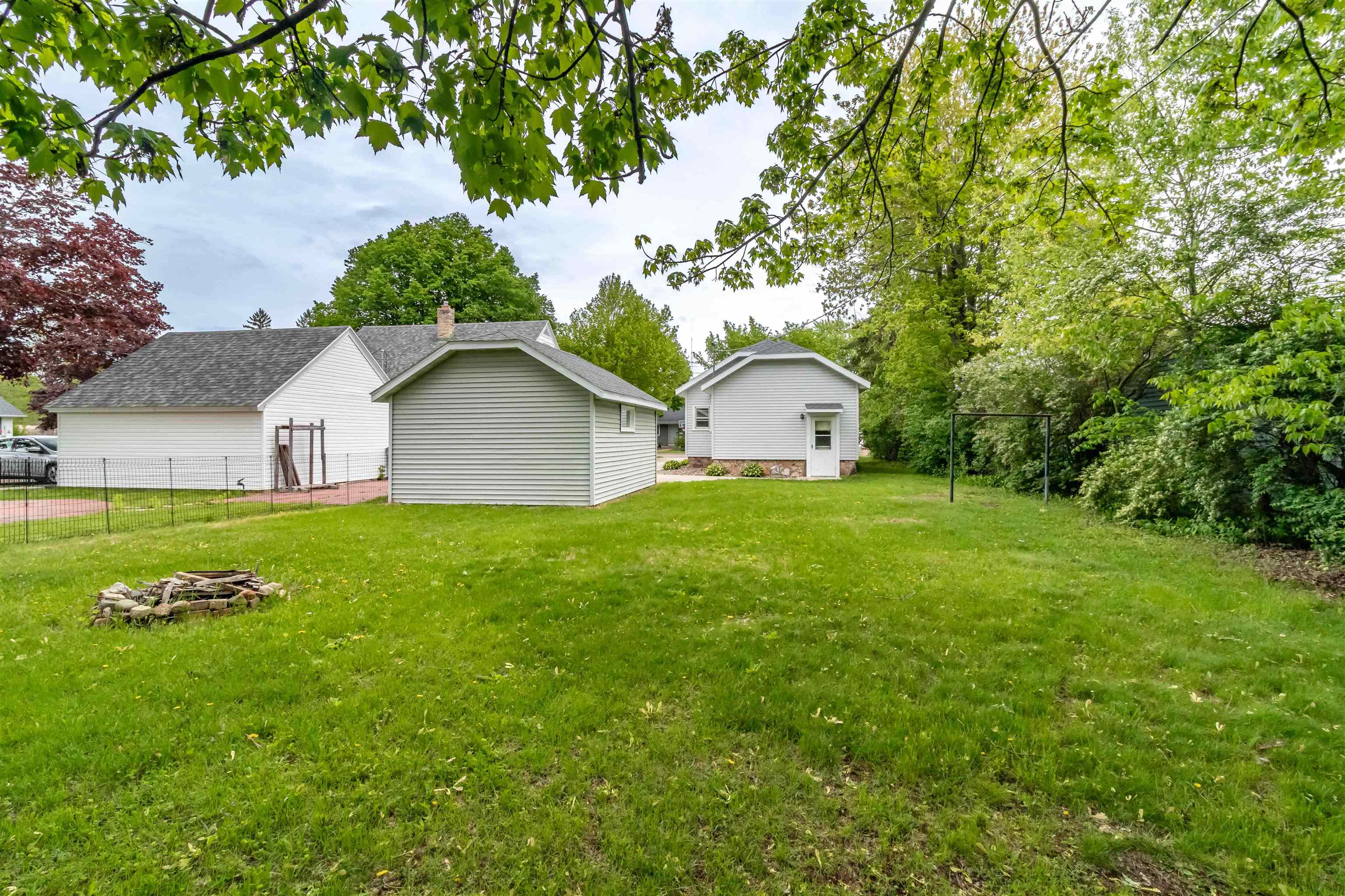 231 14TH STREET NORTH, Wisconsin Rapids, Wisconsin 54494, 2 Bedrooms Bedrooms, ,1 BathroomBathrooms,Residential,For Sale,231 14TH STREET NORTH,22502125