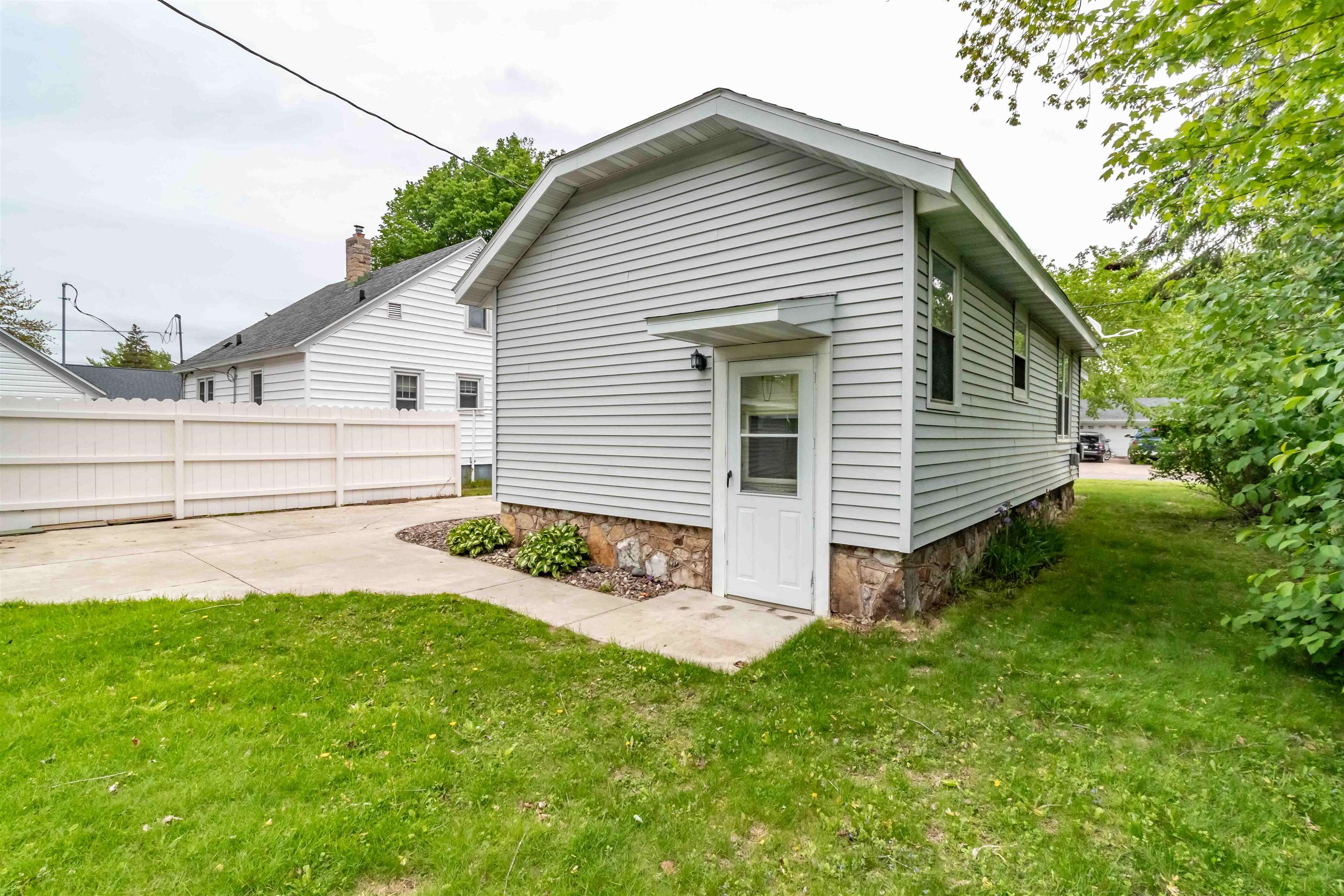 231 14TH STREET NORTH, Wisconsin Rapids, Wisconsin 54494, 2 Bedrooms Bedrooms, ,1 BathroomBathrooms,Residential,For Sale,231 14TH STREET NORTH,22502125